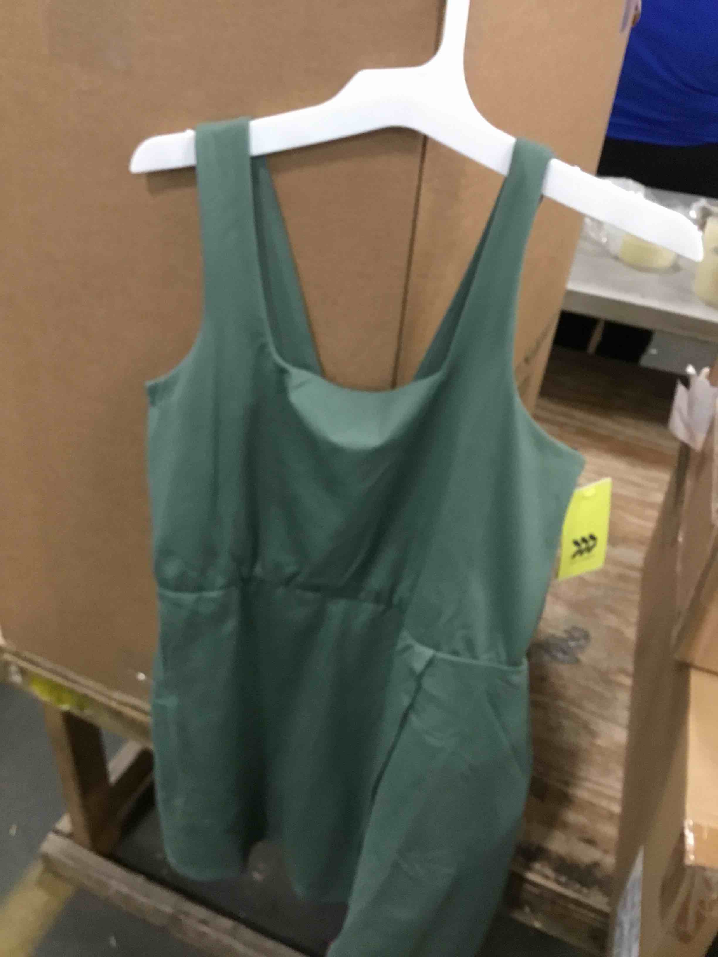 https://s3.amazonaws.com/lotting-images-prod/bidfta/BLU5702529_1714766071222.jpeg