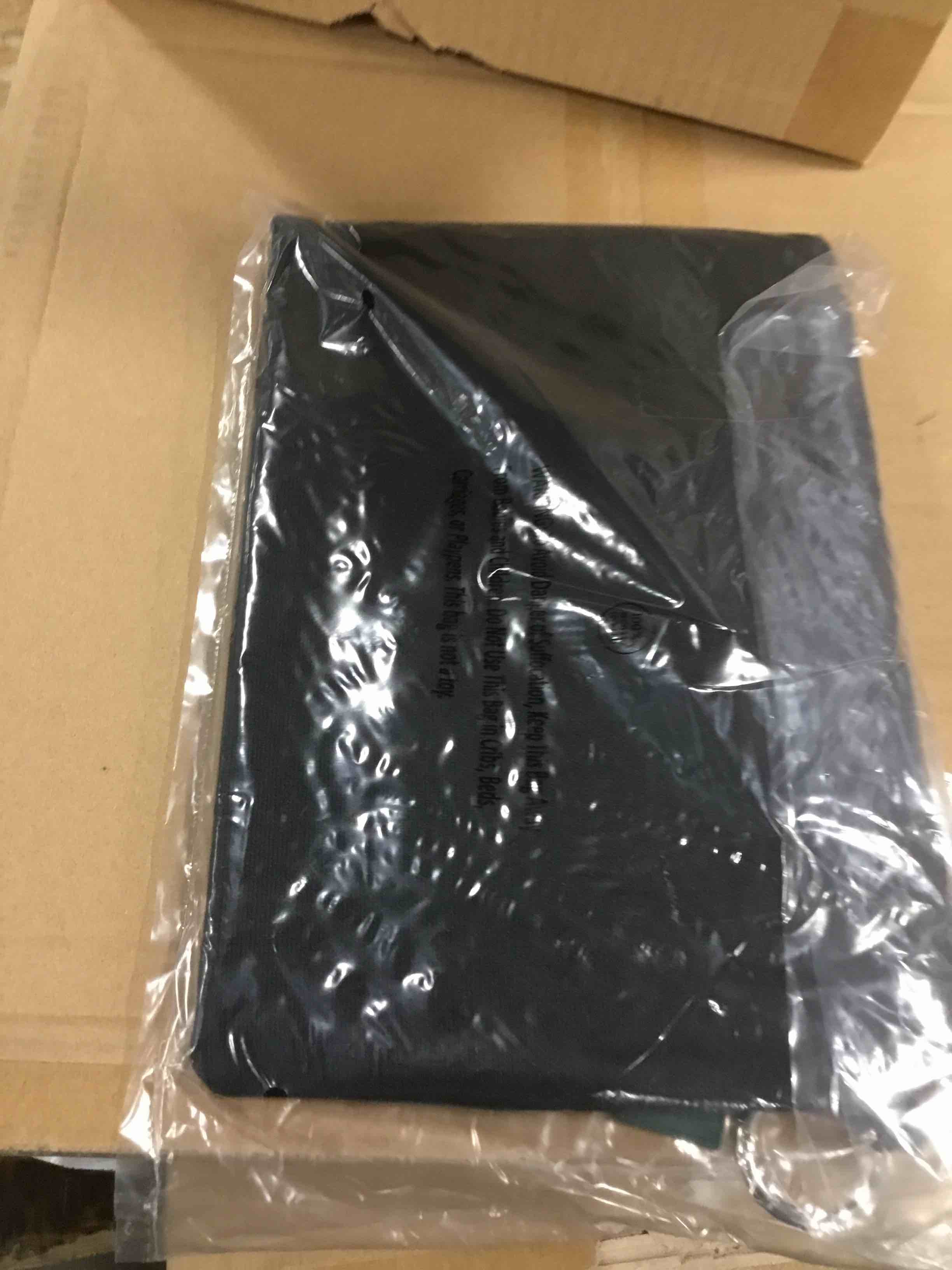 https://s3.amazonaws.com/lotting-images-prod/bidfta/BLU5702957_1714995223772.jpeg