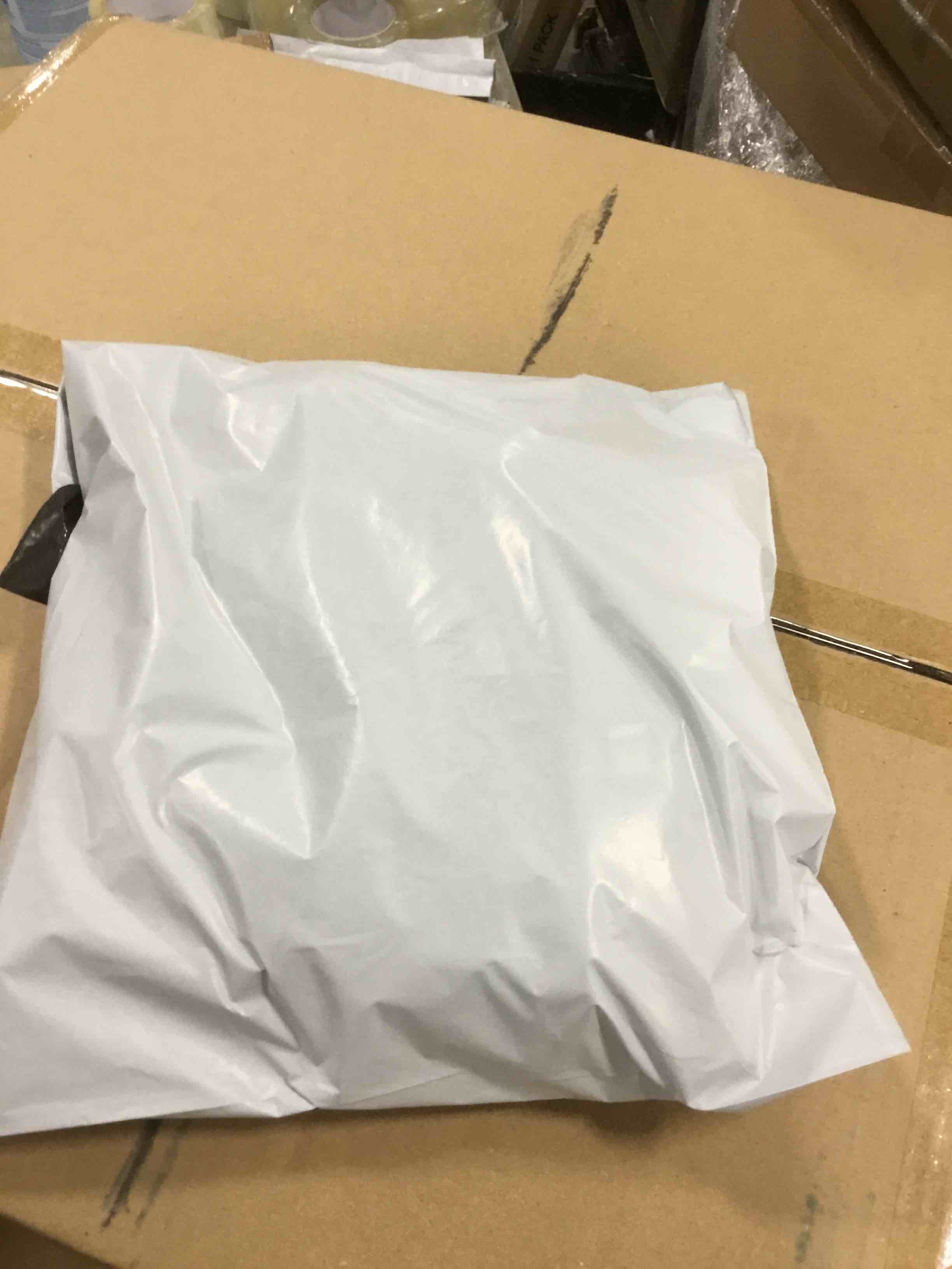 https://s3.amazonaws.com/lotting-images-prod/bidfta/BLU5702987_1714997944172.jpeg