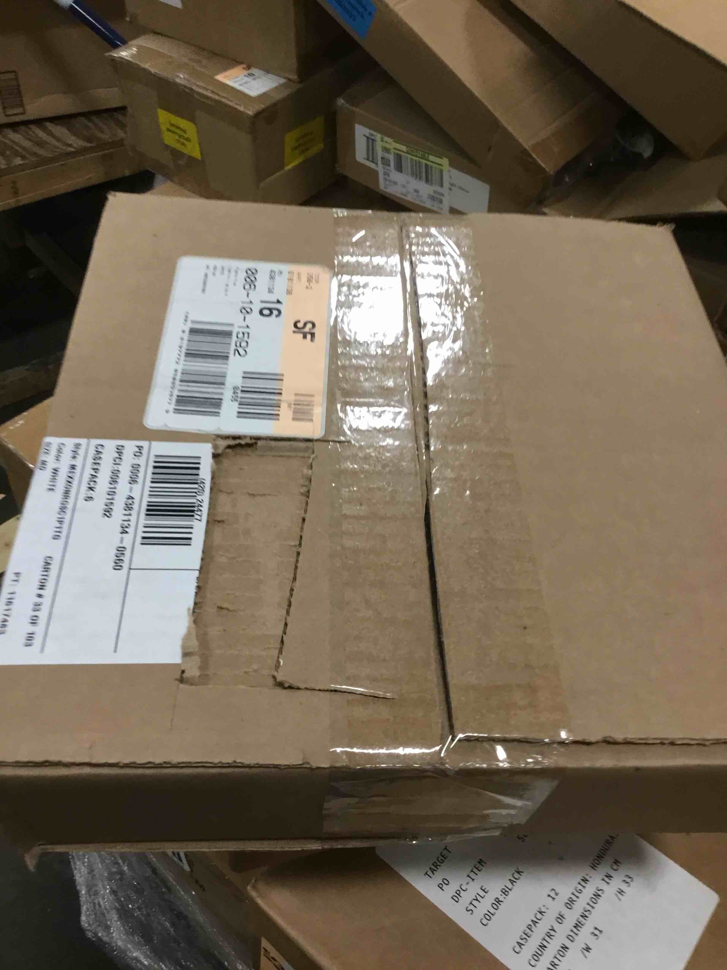 https://s3.amazonaws.com/lotting-images-prod/bidfta/BLU5703109_1715008726366.jpeg