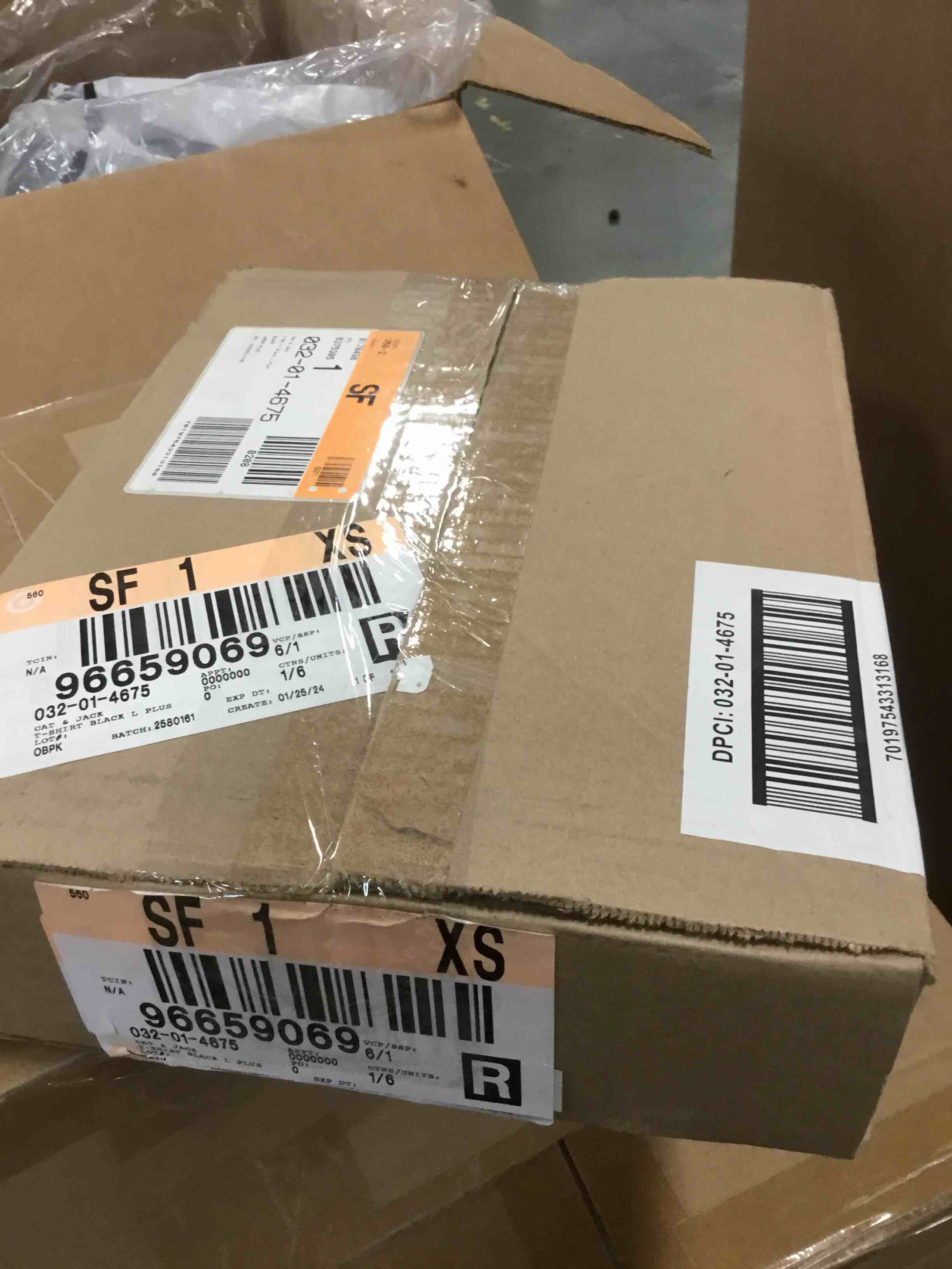 https://s3.amazonaws.com/lotting-images-prod/bidfta/BLU5703147_1715015958623.jpeg