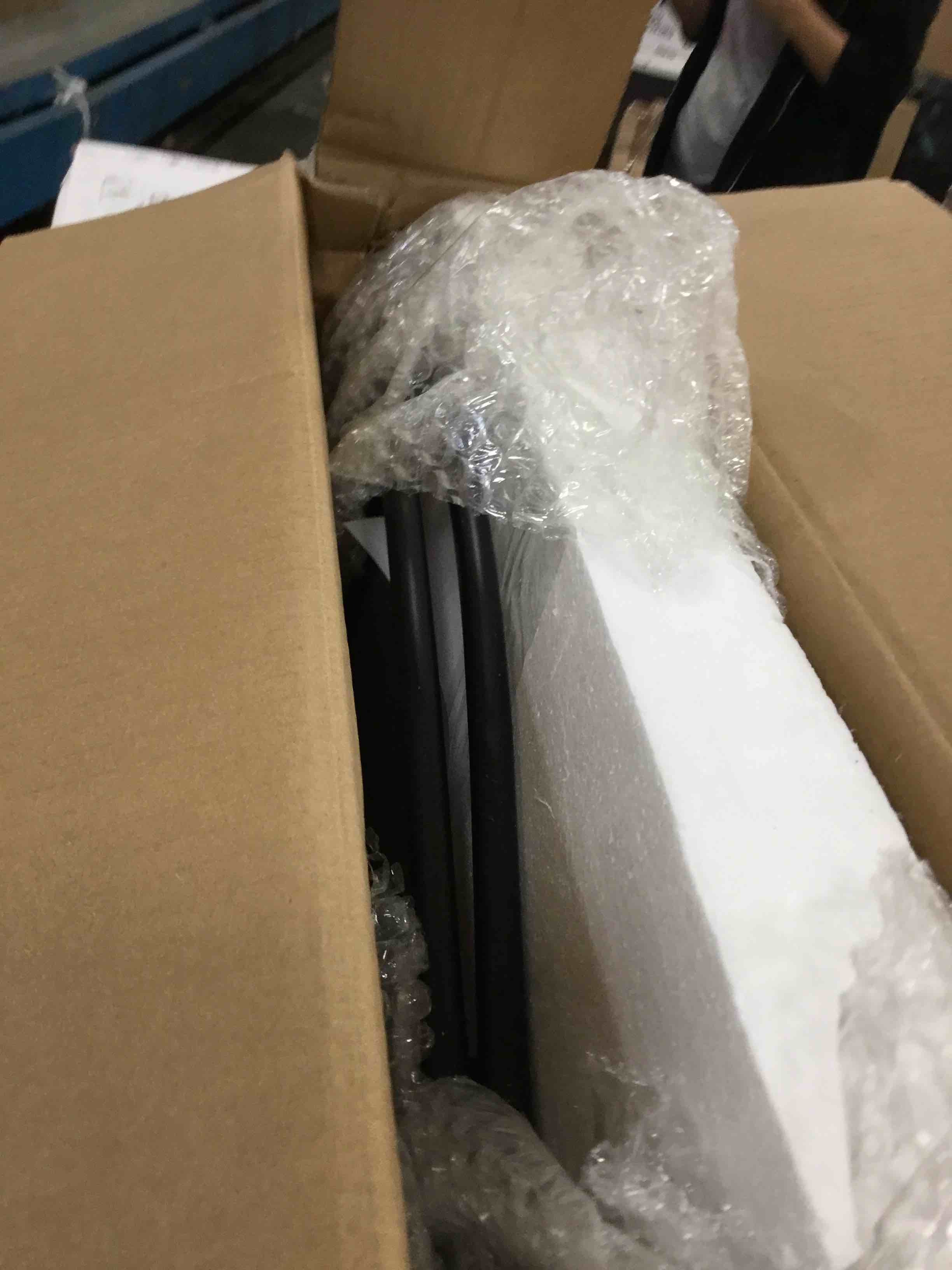https://s3.amazonaws.com/lotting-images-prod/bidfta/BLU5703346_1715085917392.jpeg