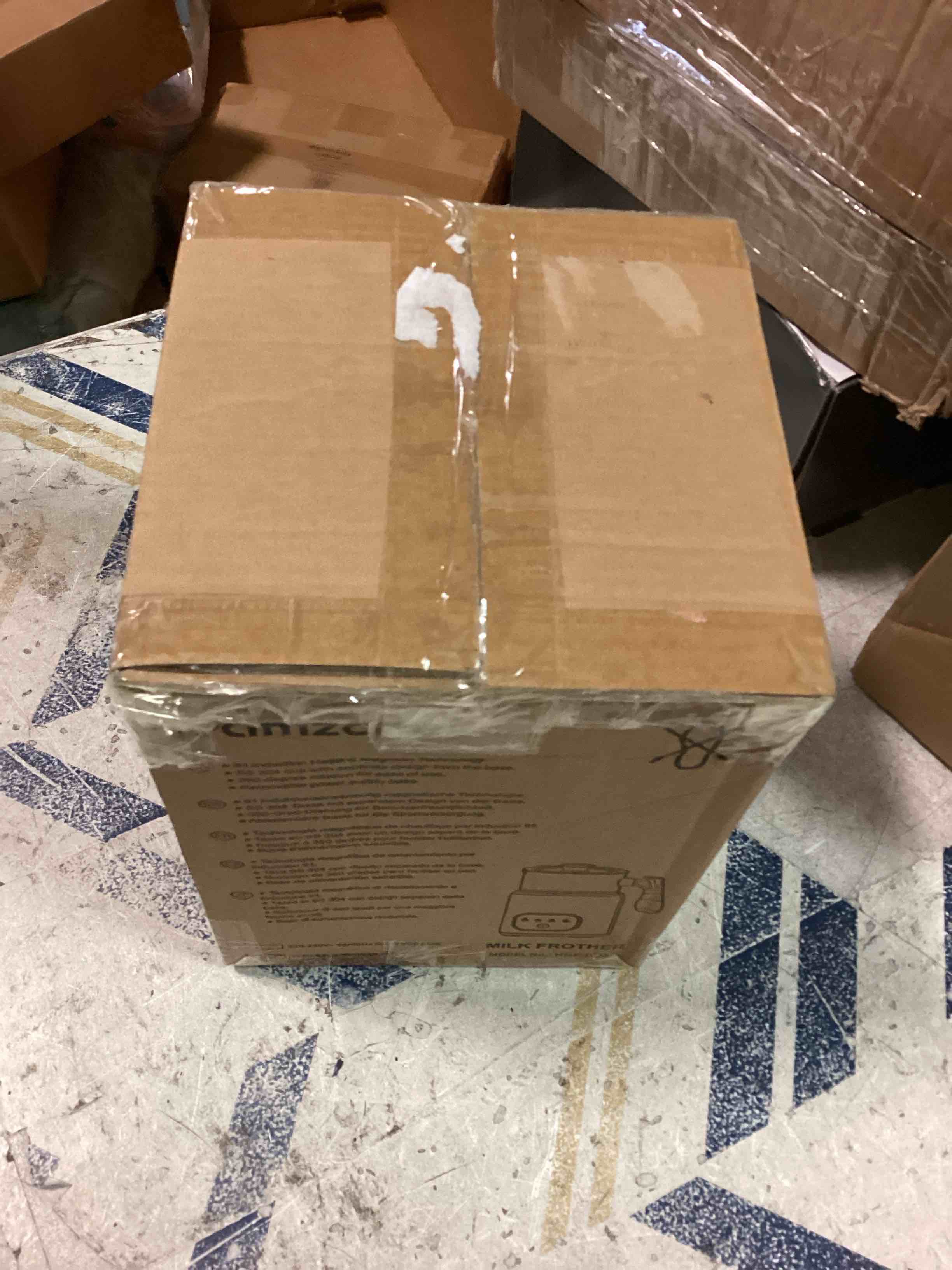 https://s3.amazonaws.com/lotting-images-prod/bidfta/BLU5703529_1714744594877.jpeg