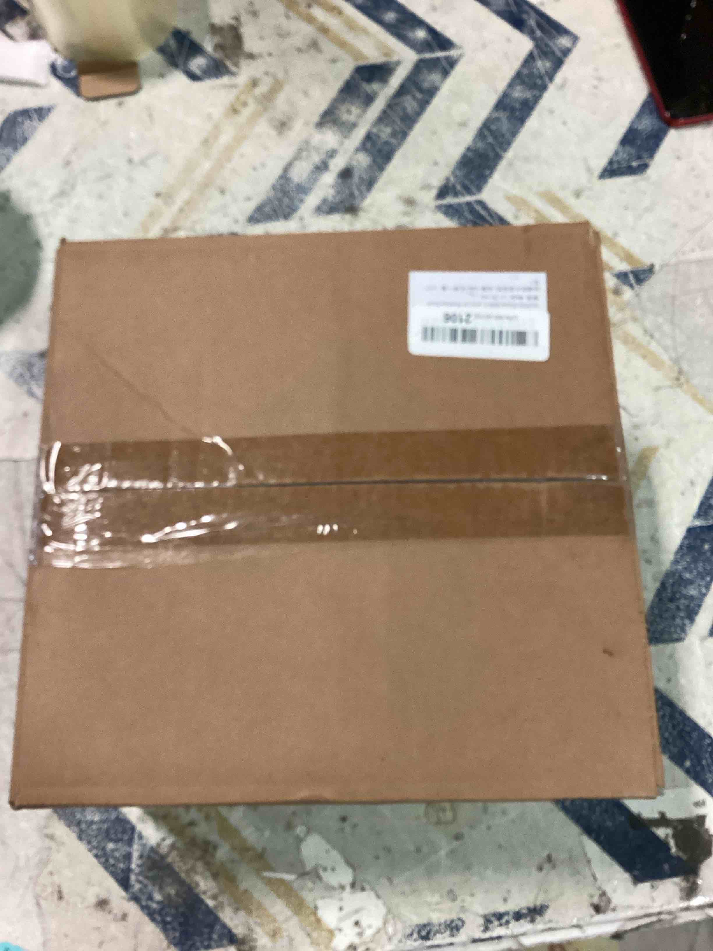 https://s3.amazonaws.com/lotting-images-prod/bidfta/BLU5703535_1714746670573.jpeg
