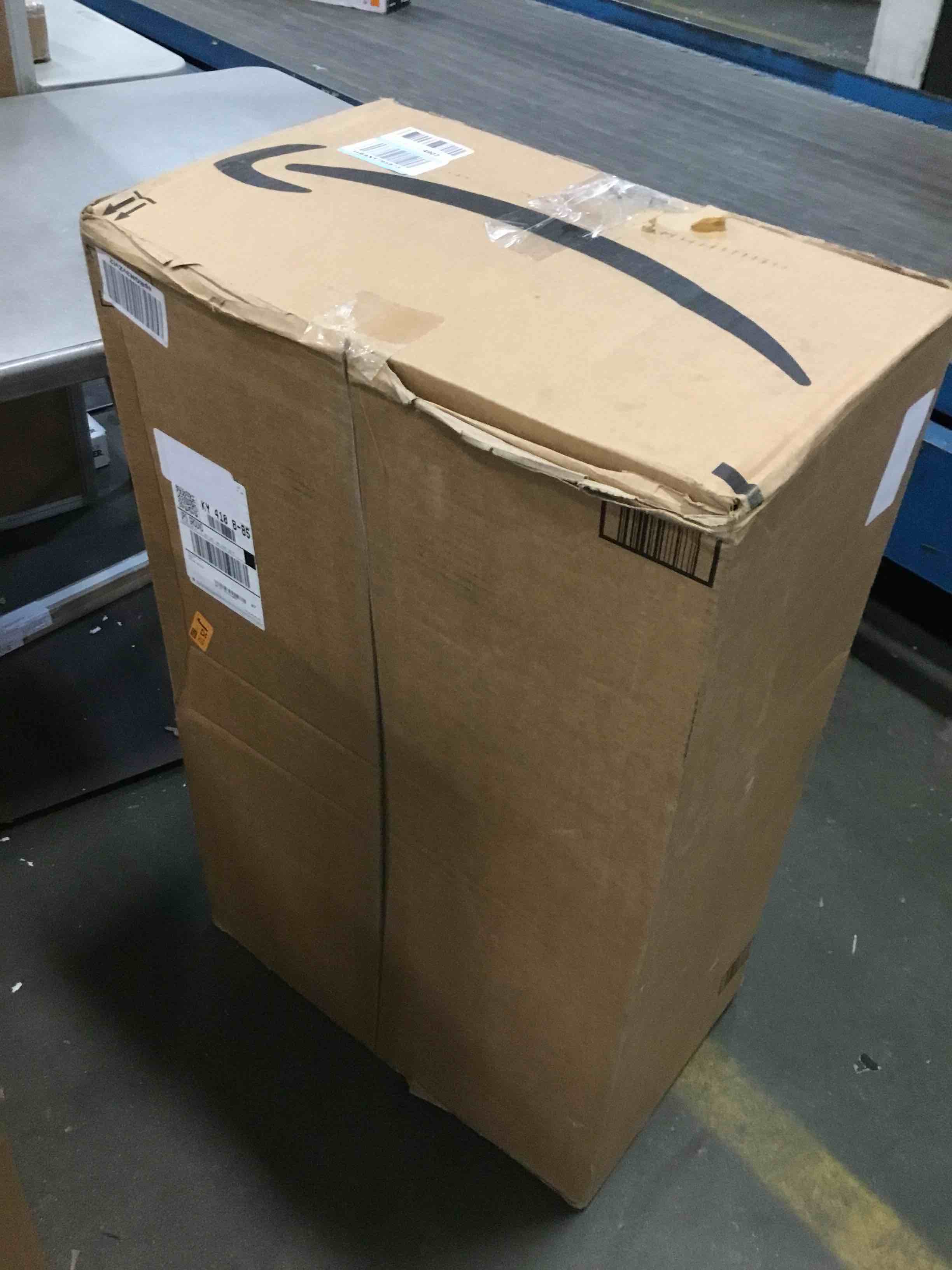 https://s3.amazonaws.com/lotting-images-prod/bidfta/BLU5703883_1714840443711.jpeg