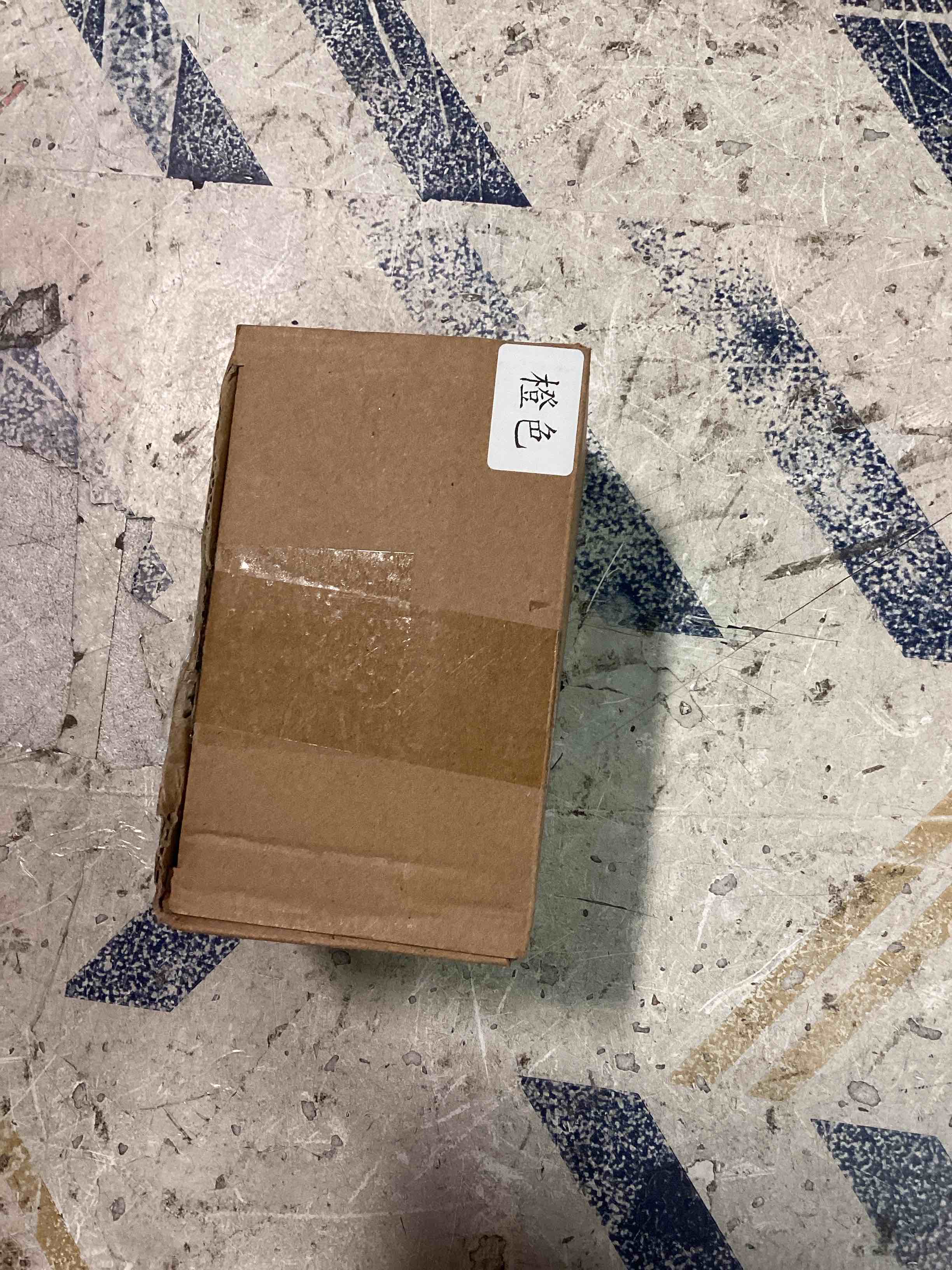 https://s3.amazonaws.com/lotting-images-prod/bidfta/BLU5704147_1715022459682.jpeg