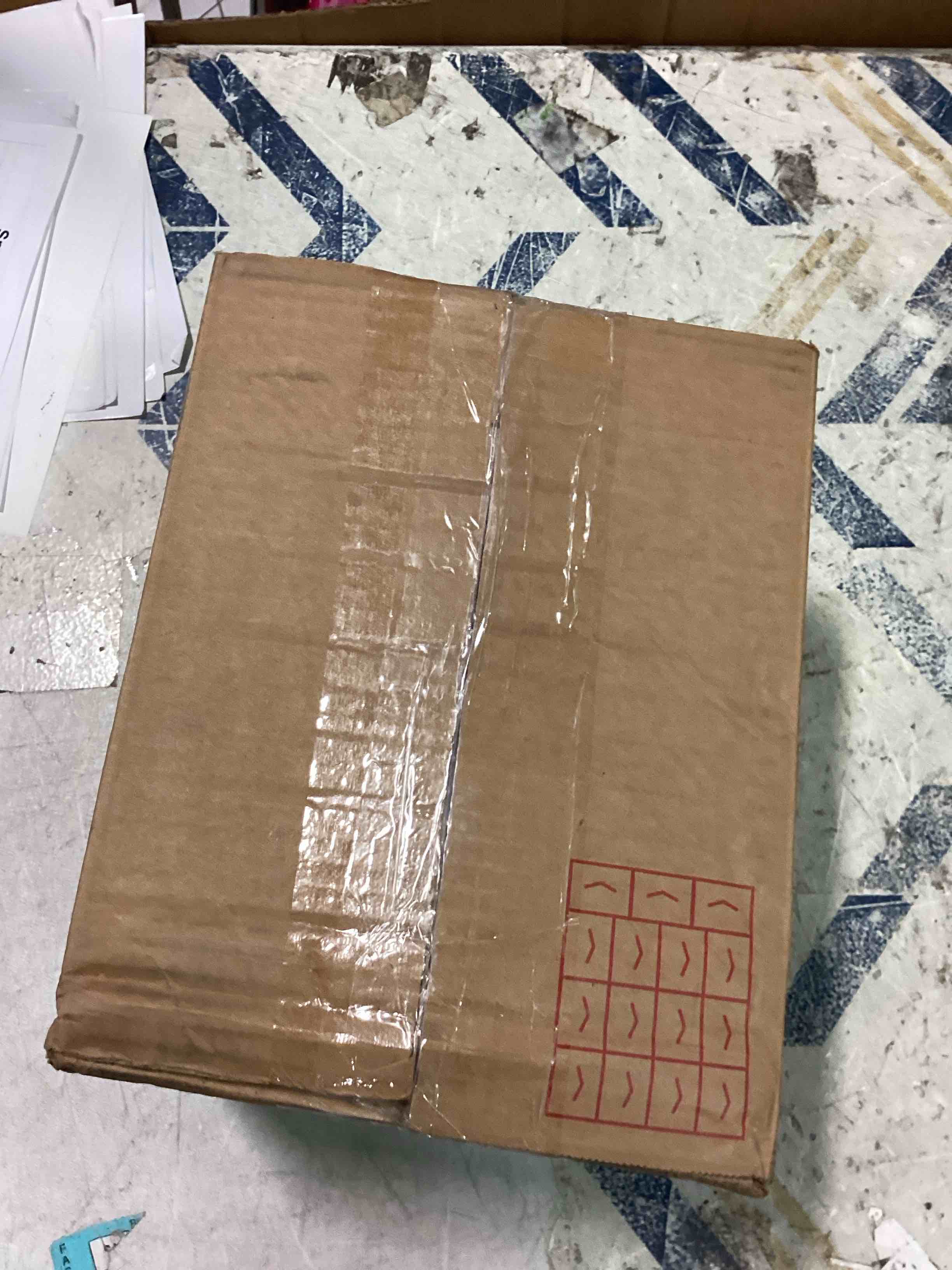 https://s3.amazonaws.com/lotting-images-prod/bidfta/BLU5704220_1715085174999.jpeg