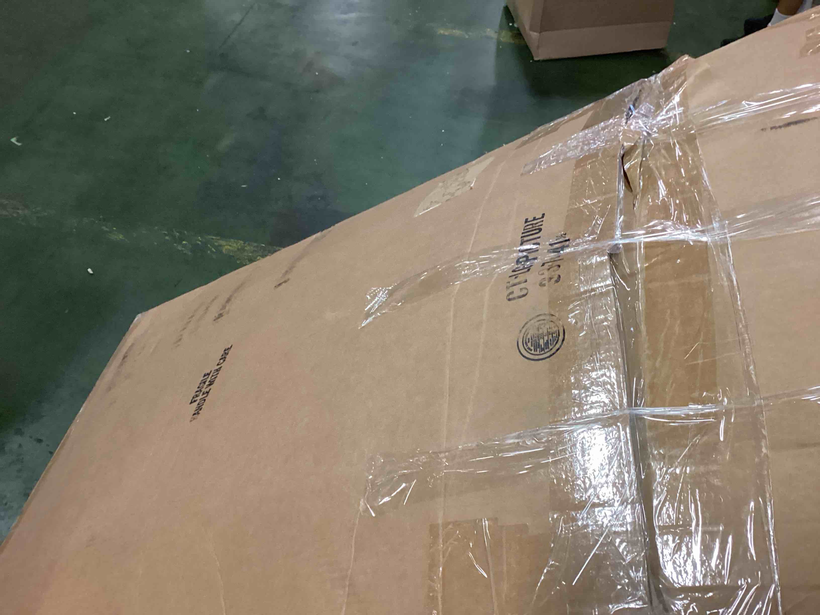 https://s3.amazonaws.com/lotting-images-prod/bidfta/BLU5704726_1715257941195.jpeg