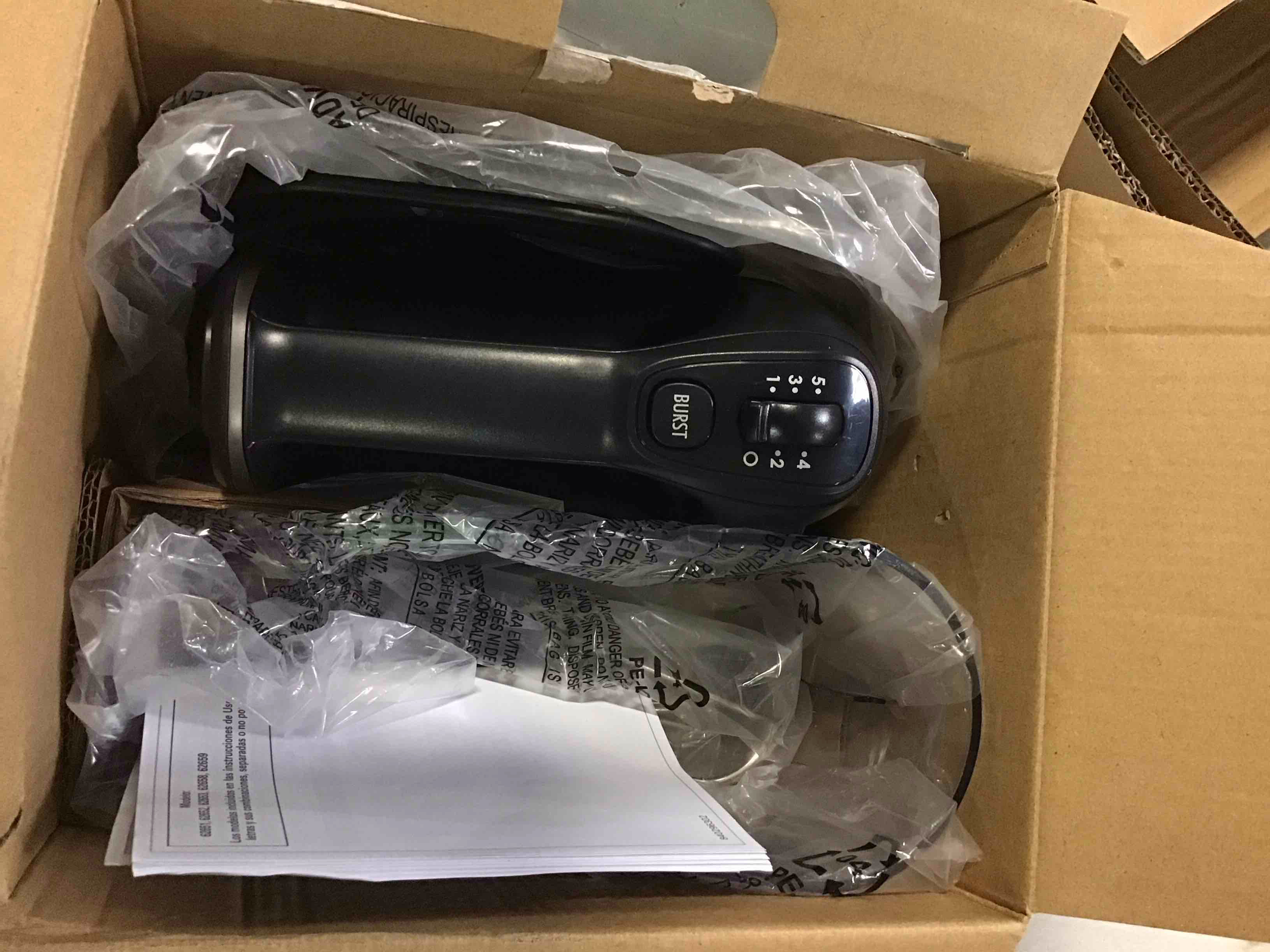 https://s3.amazonaws.com/lotting-images-prod/bidfta/BLU5705235_1715196871432.jpeg