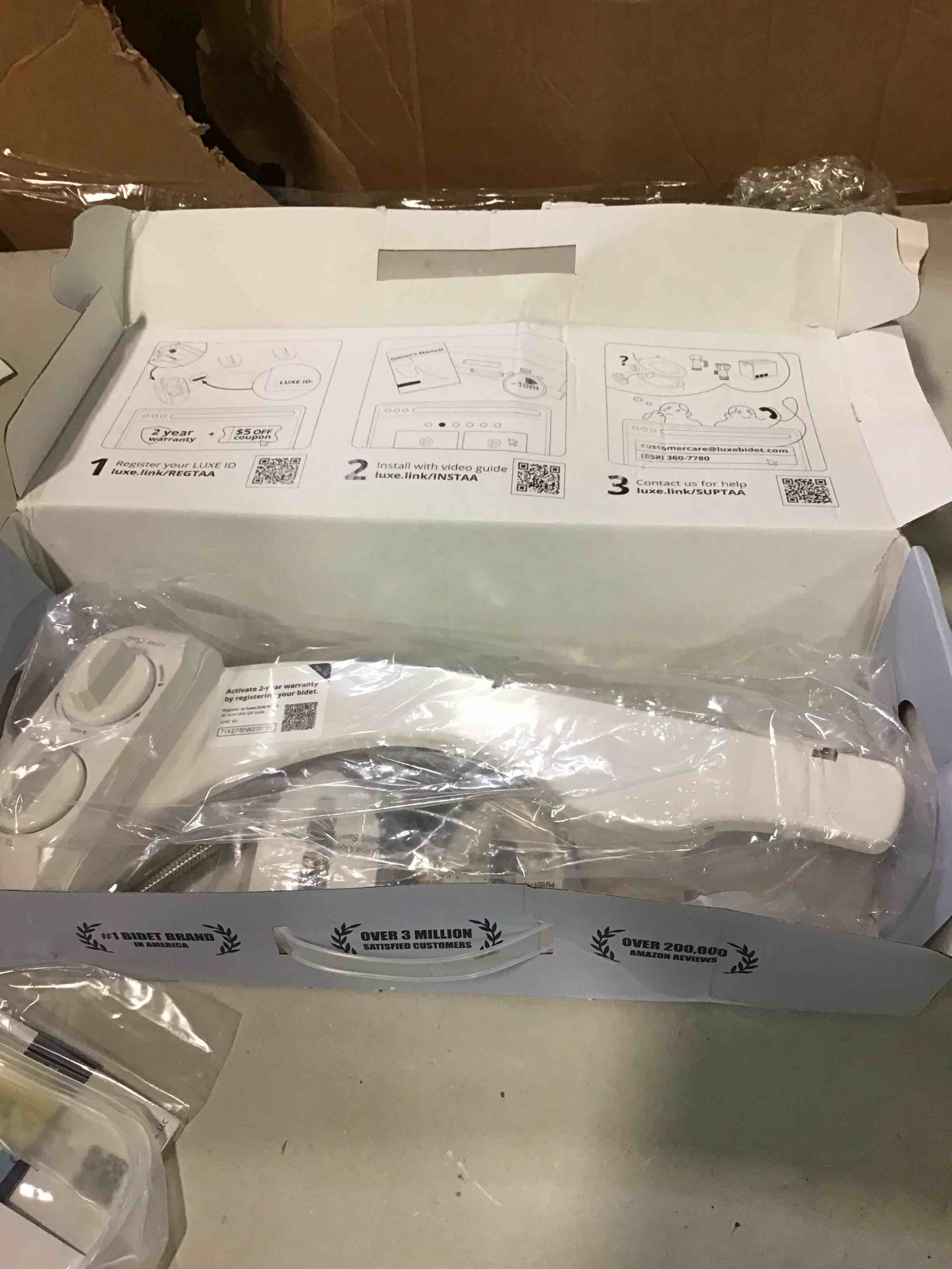 https://s3.amazonaws.com/lotting-images-prod/bidfta/BLU5705247_1715199059438.jpeg