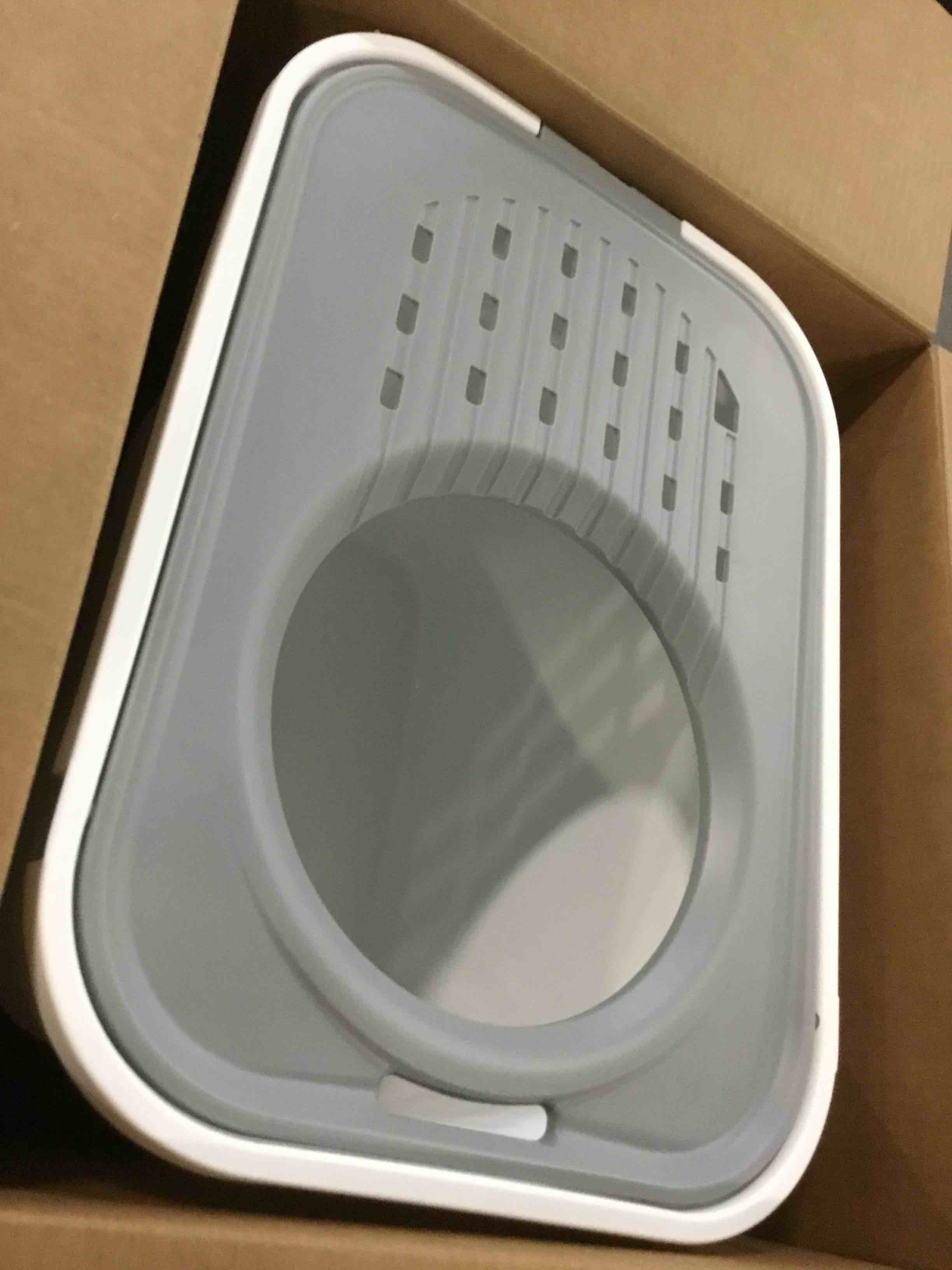 https://s3.amazonaws.com/lotting-images-prod/bidfta/BLU5705323_1715428064760.jpeg