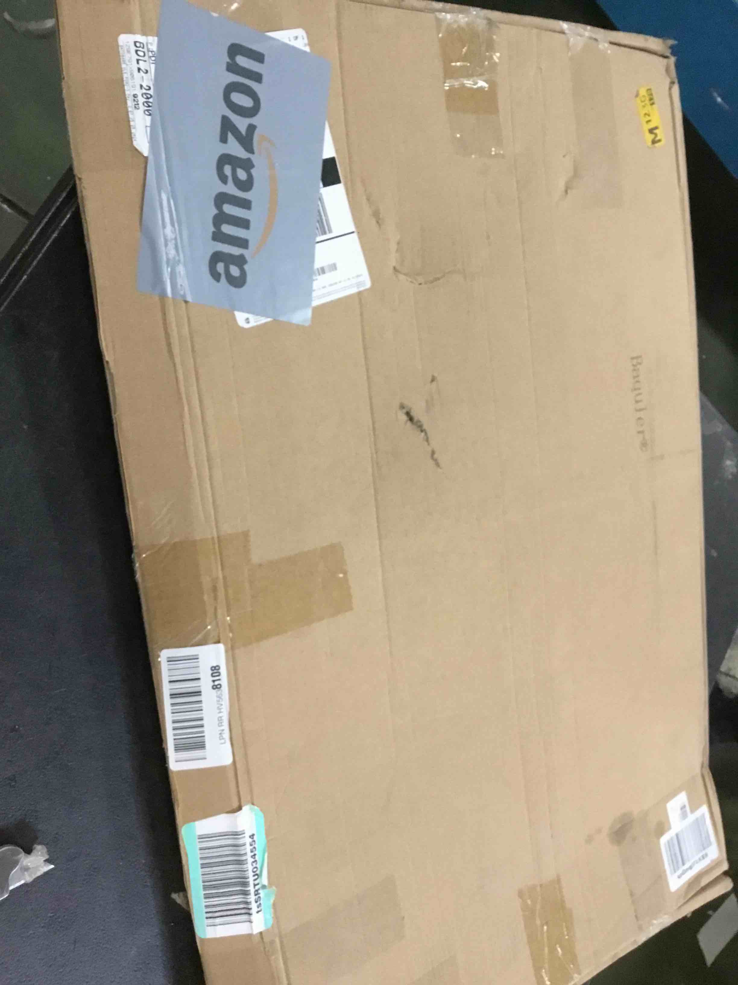 https://s3.amazonaws.com/lotting-images-prod/bidfta/BLU5705474_1715445967353.jpeg