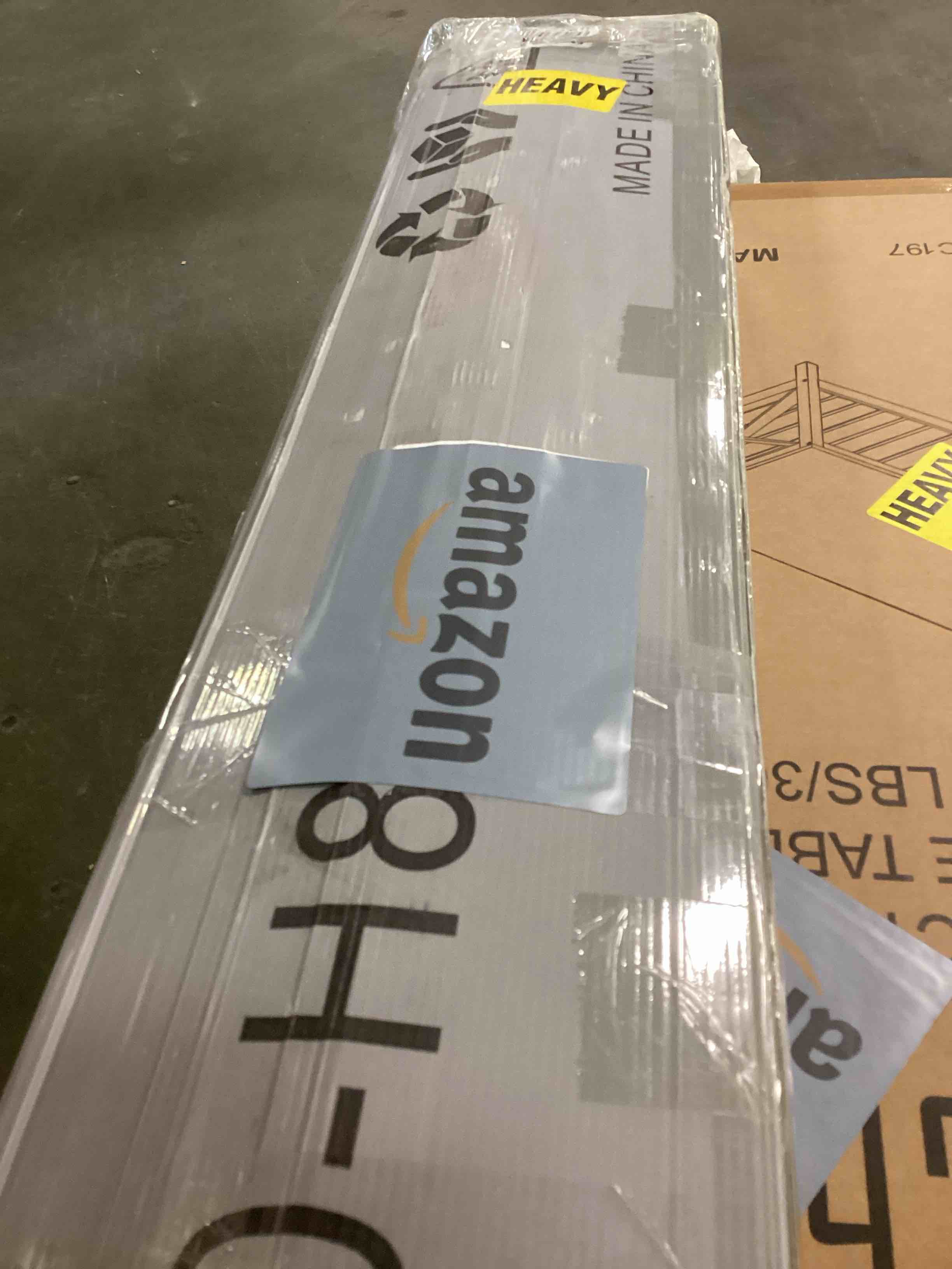 https://s3.amazonaws.com/lotting-images-prod/bidfta/BLU5706817_1714994097951.jpeg