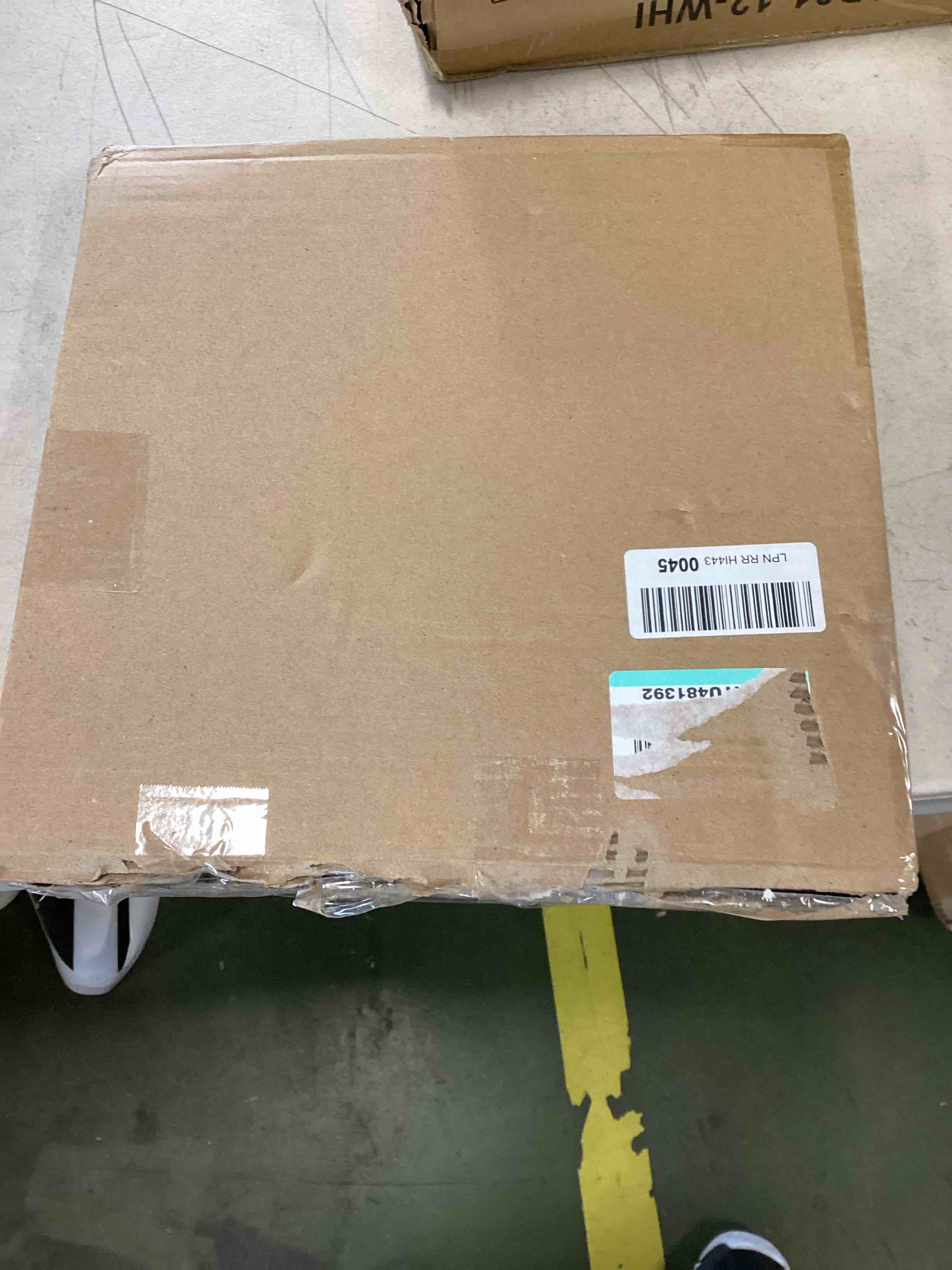 https://s3.amazonaws.com/lotting-images-prod/bidfta/BLU5708190_1715022171647.jpeg