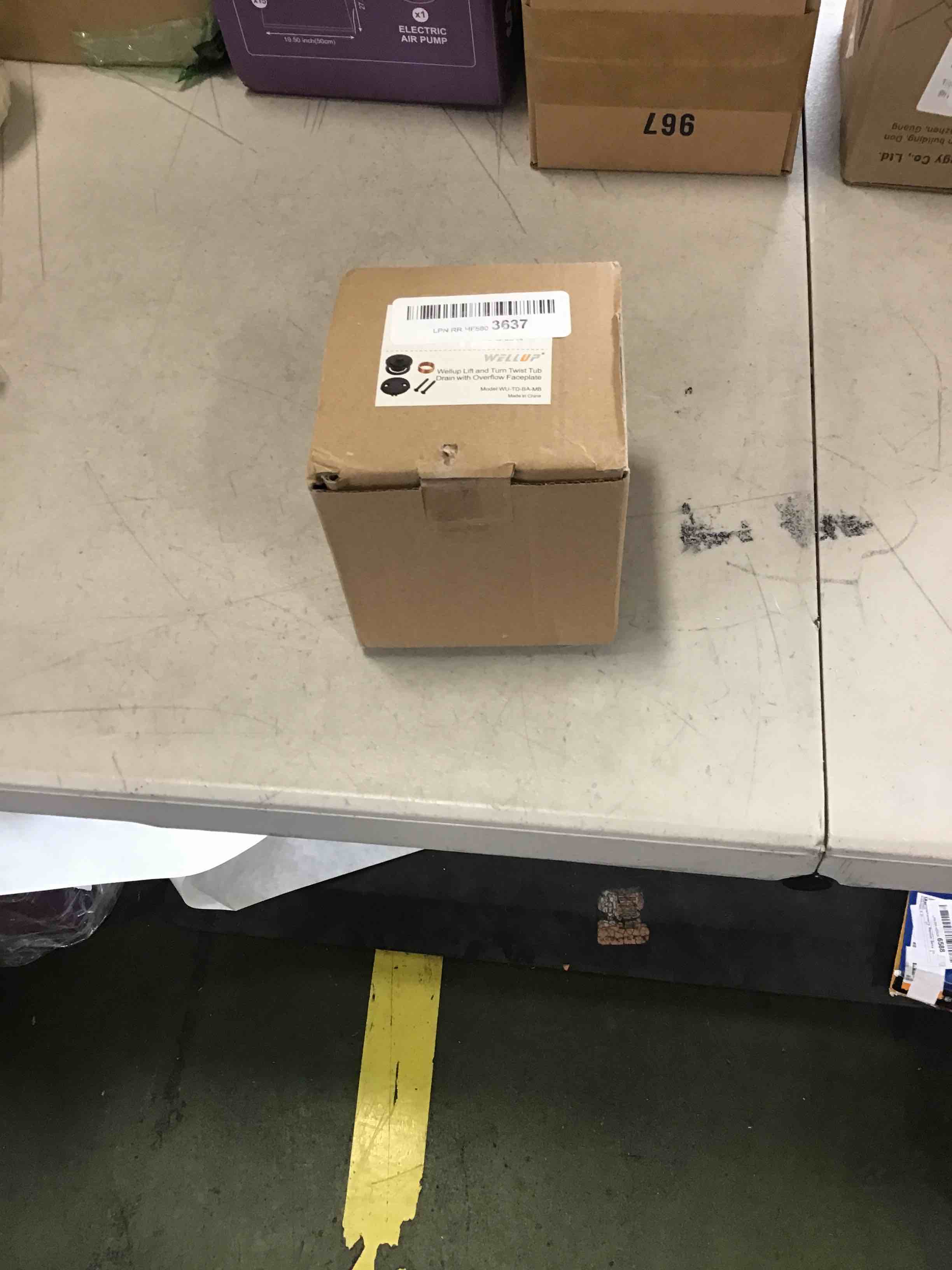 https://s3.amazonaws.com/lotting-images-prod/bidfta/BLU5708591_1715172481921.jpeg