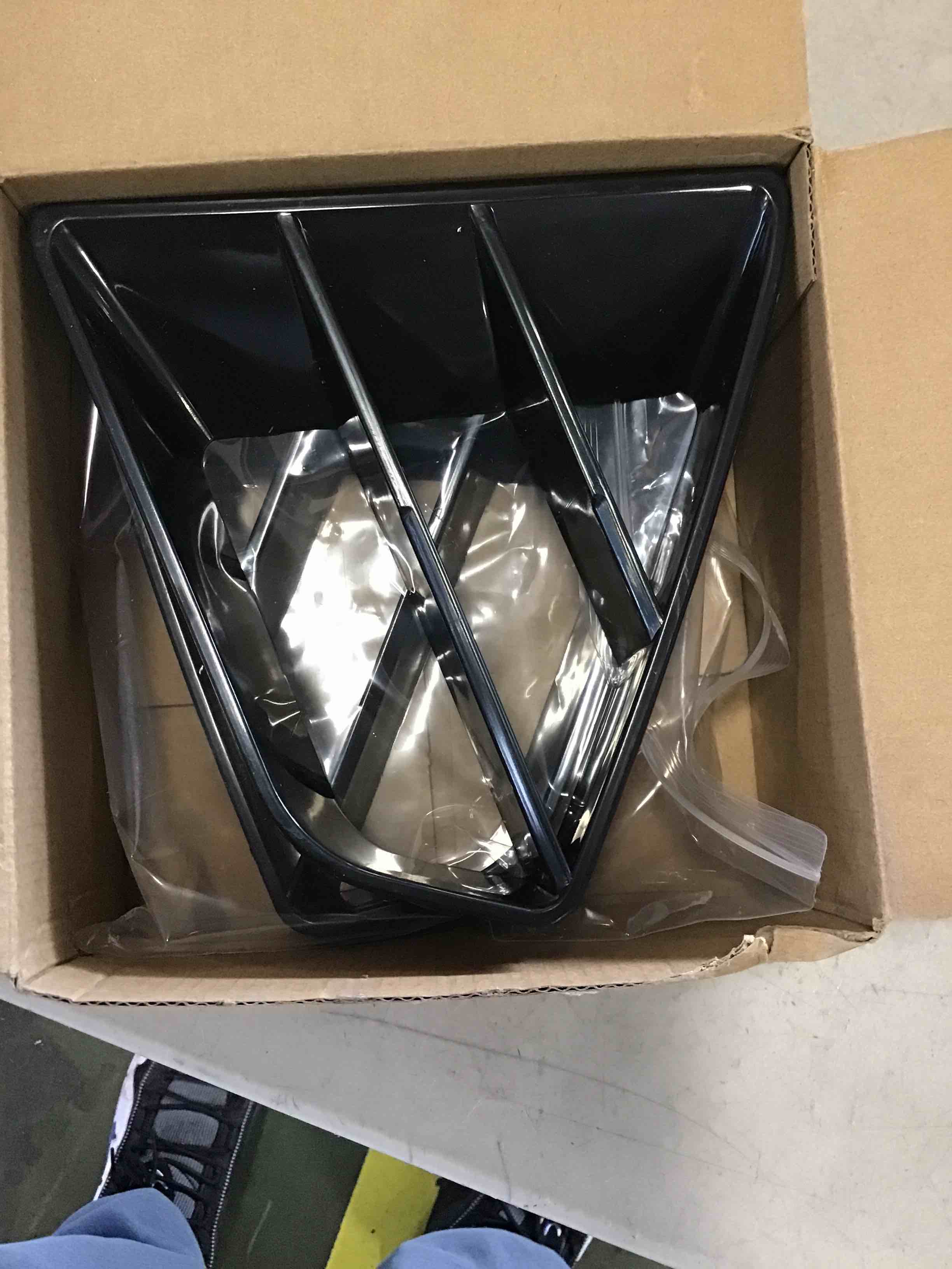 https://s3.amazonaws.com/lotting-images-prod/bidfta/BLU5708599_1715172891036.jpeg