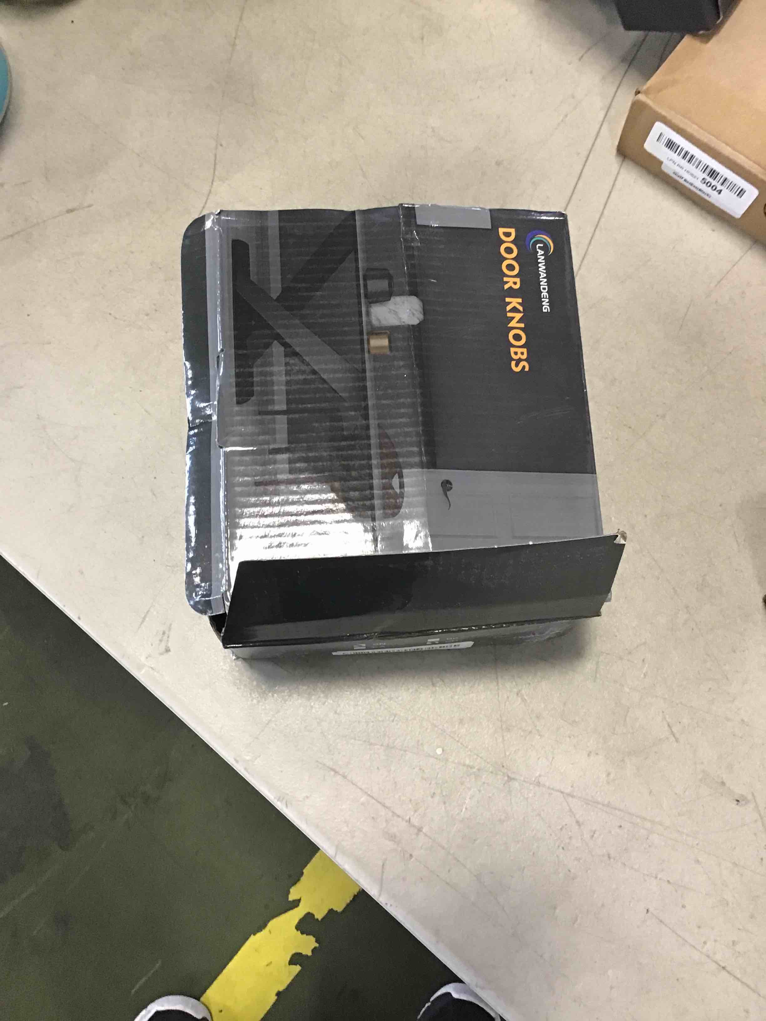https://s3.amazonaws.com/lotting-images-prod/bidfta/BLU5708829_1715194093420.jpeg