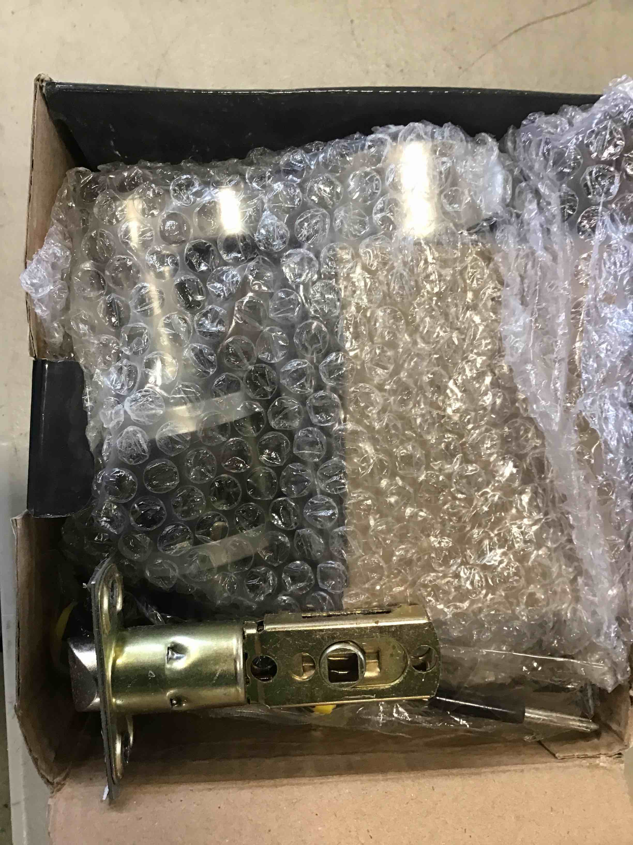https://s3.amazonaws.com/lotting-images-prod/bidfta/BLU5708829_1715194103271.jpeg
