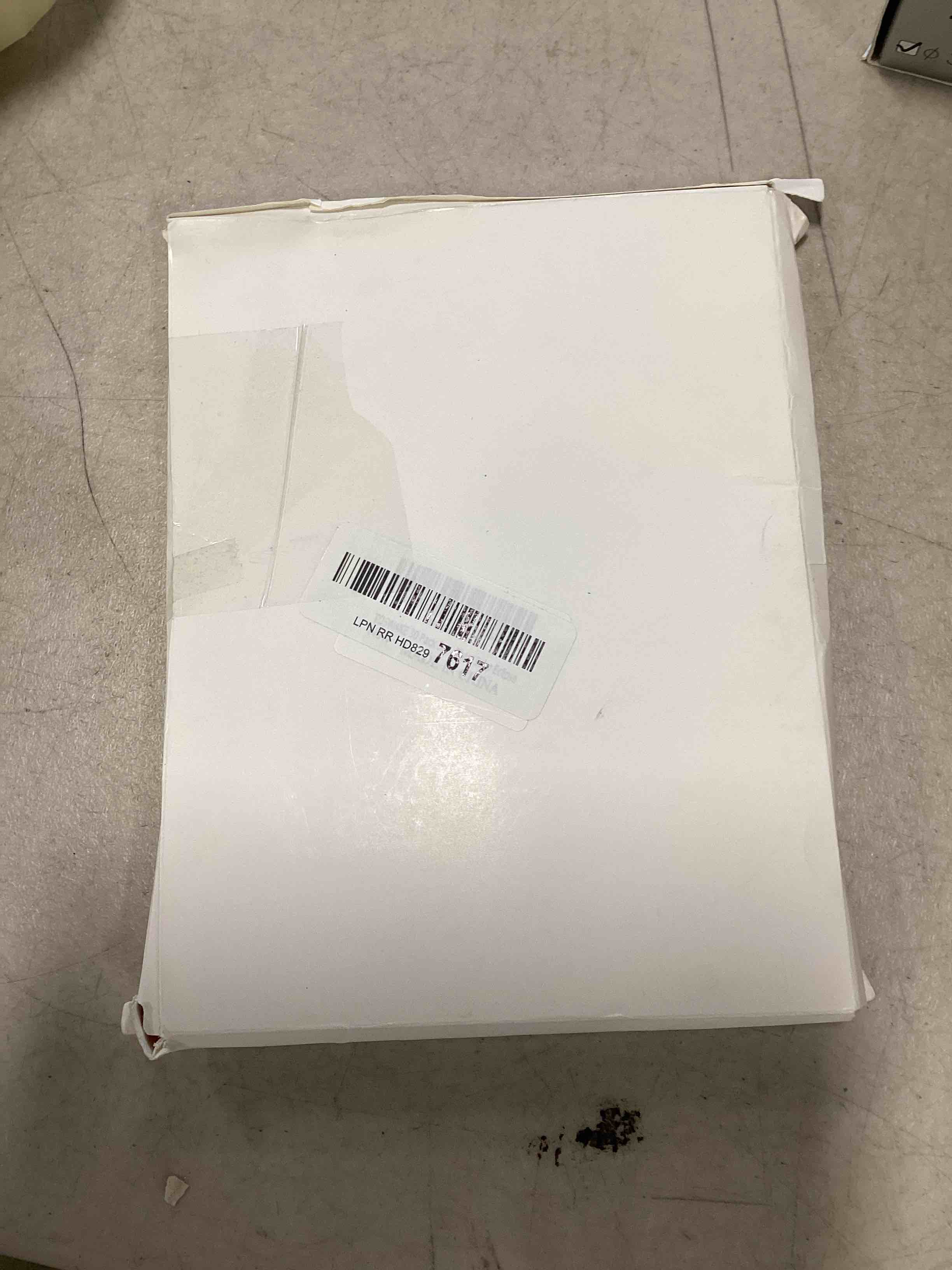 https://s3.amazonaws.com/lotting-images-prod/bidfta/BLU5709050_1715267809222.jpeg