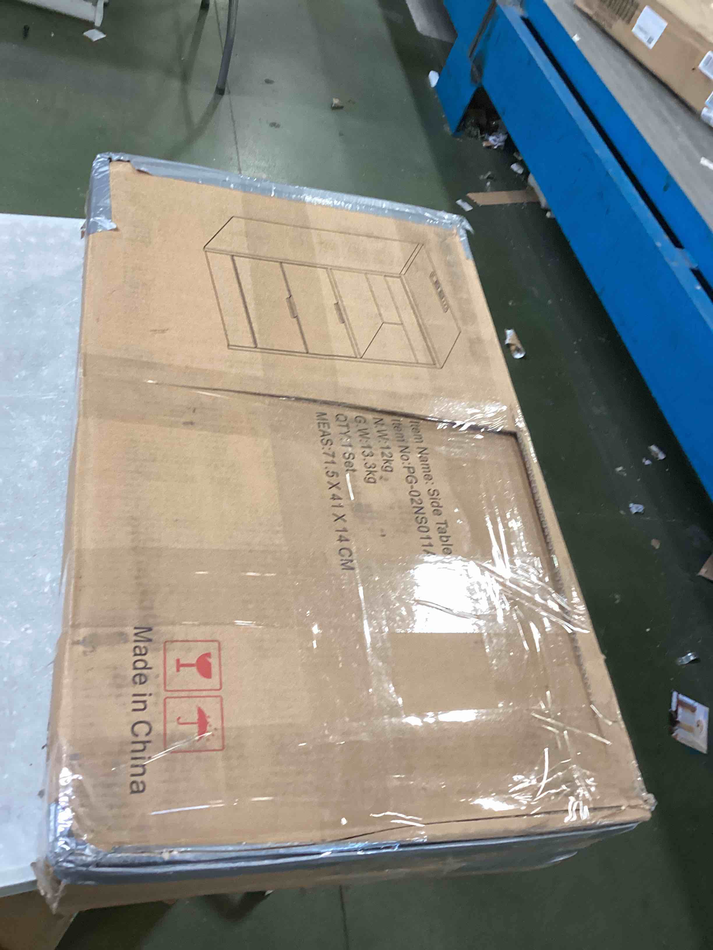 https://s3.amazonaws.com/lotting-images-prod/bidfta/BLU5709679_1714405384261.jpeg