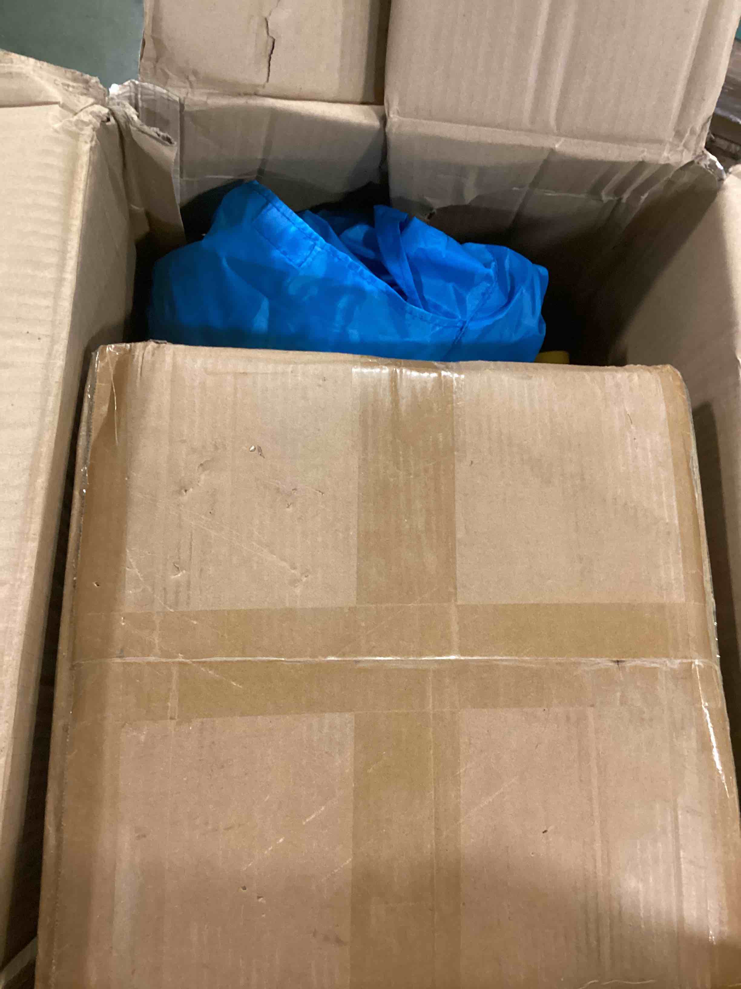 https://s3.amazonaws.com/lotting-images-prod/bidfta/BLU5709843_1714481901979.jpeg