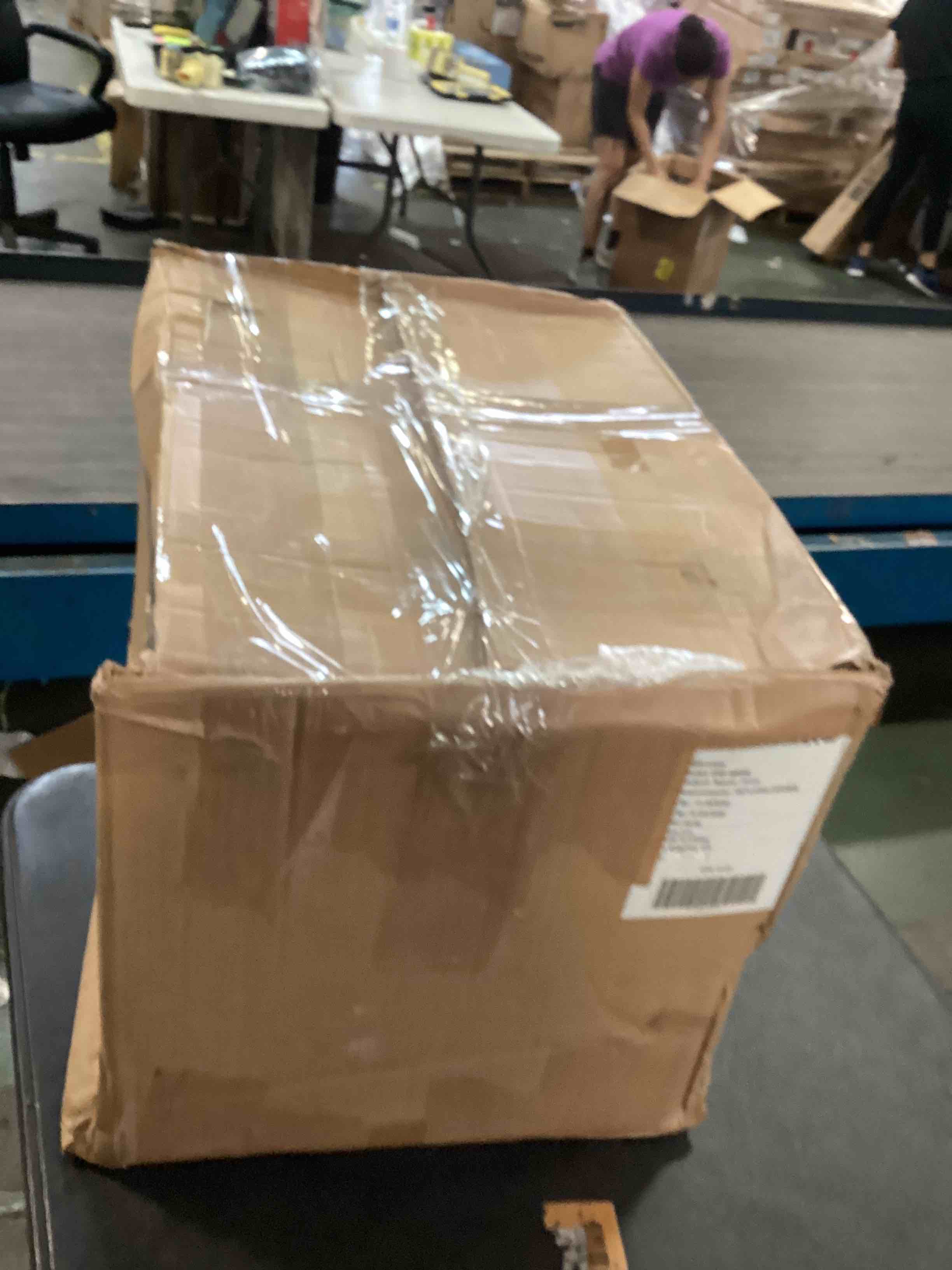 https://s3.amazonaws.com/lotting-images-prod/bidfta/BLU5709876_1714487329318.jpeg