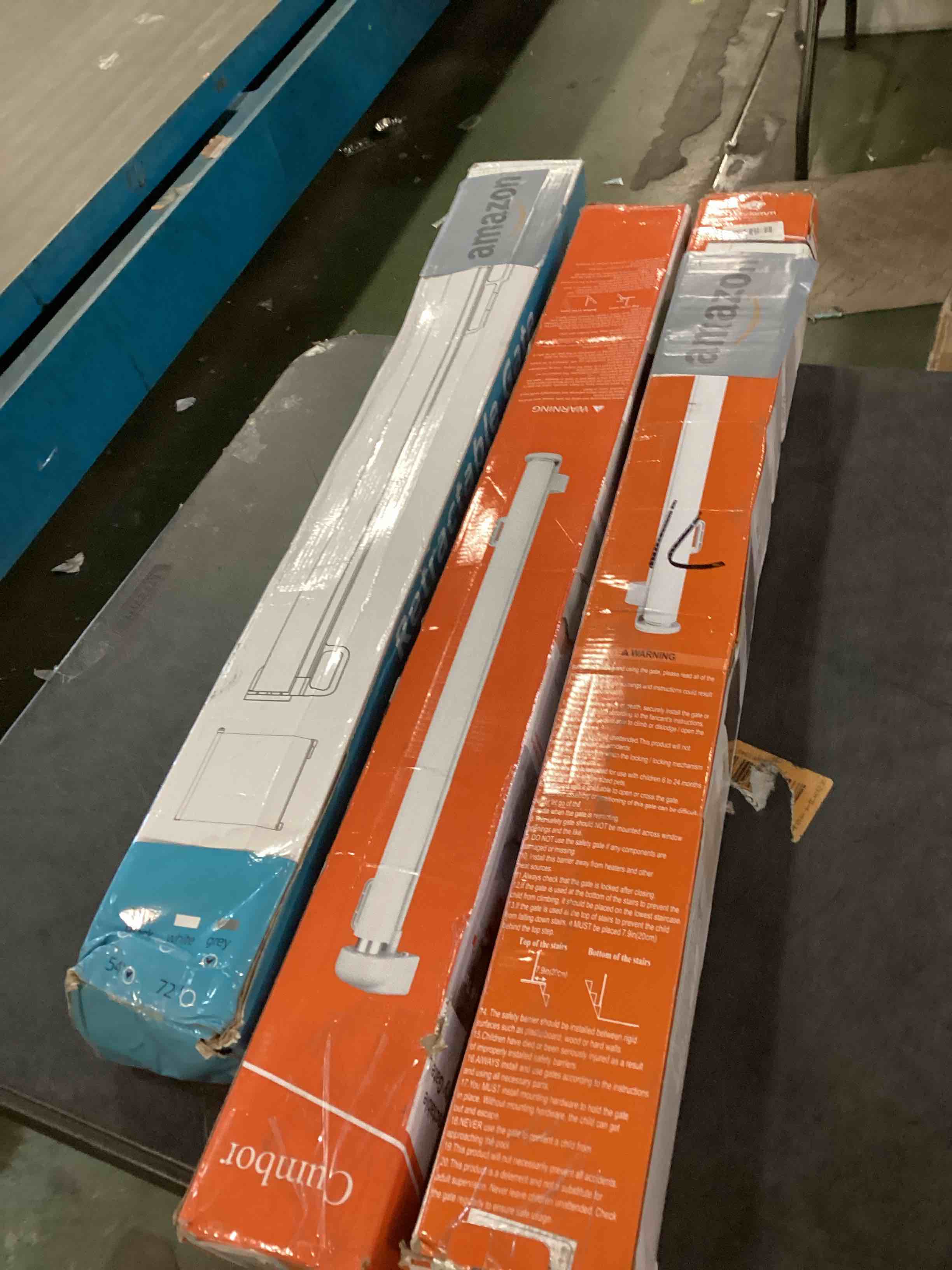 Assorted of retractable gate