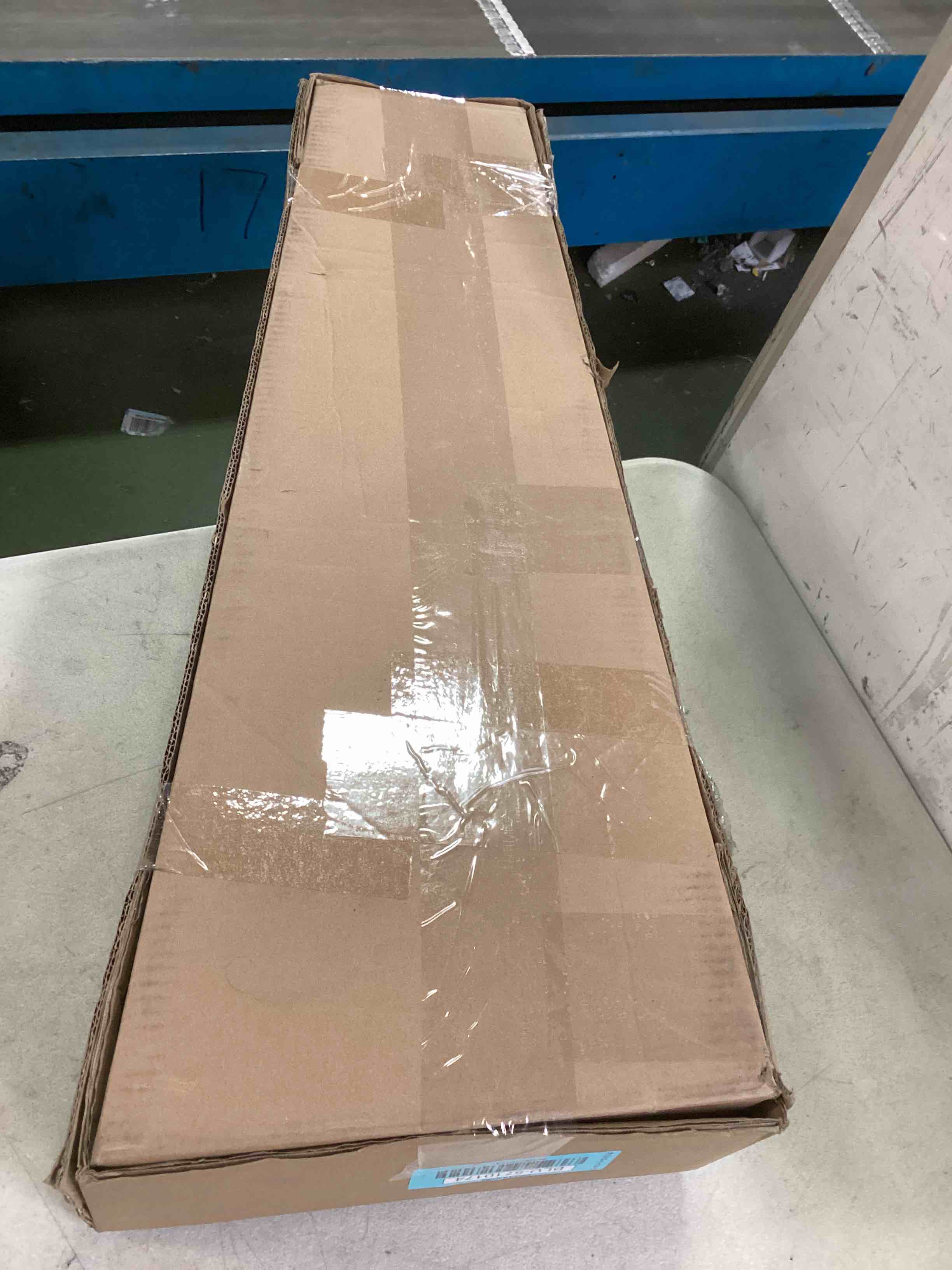 https://s3.amazonaws.com/lotting-images-prod/bidfta/BLU5710174_1714575065579.jpeg