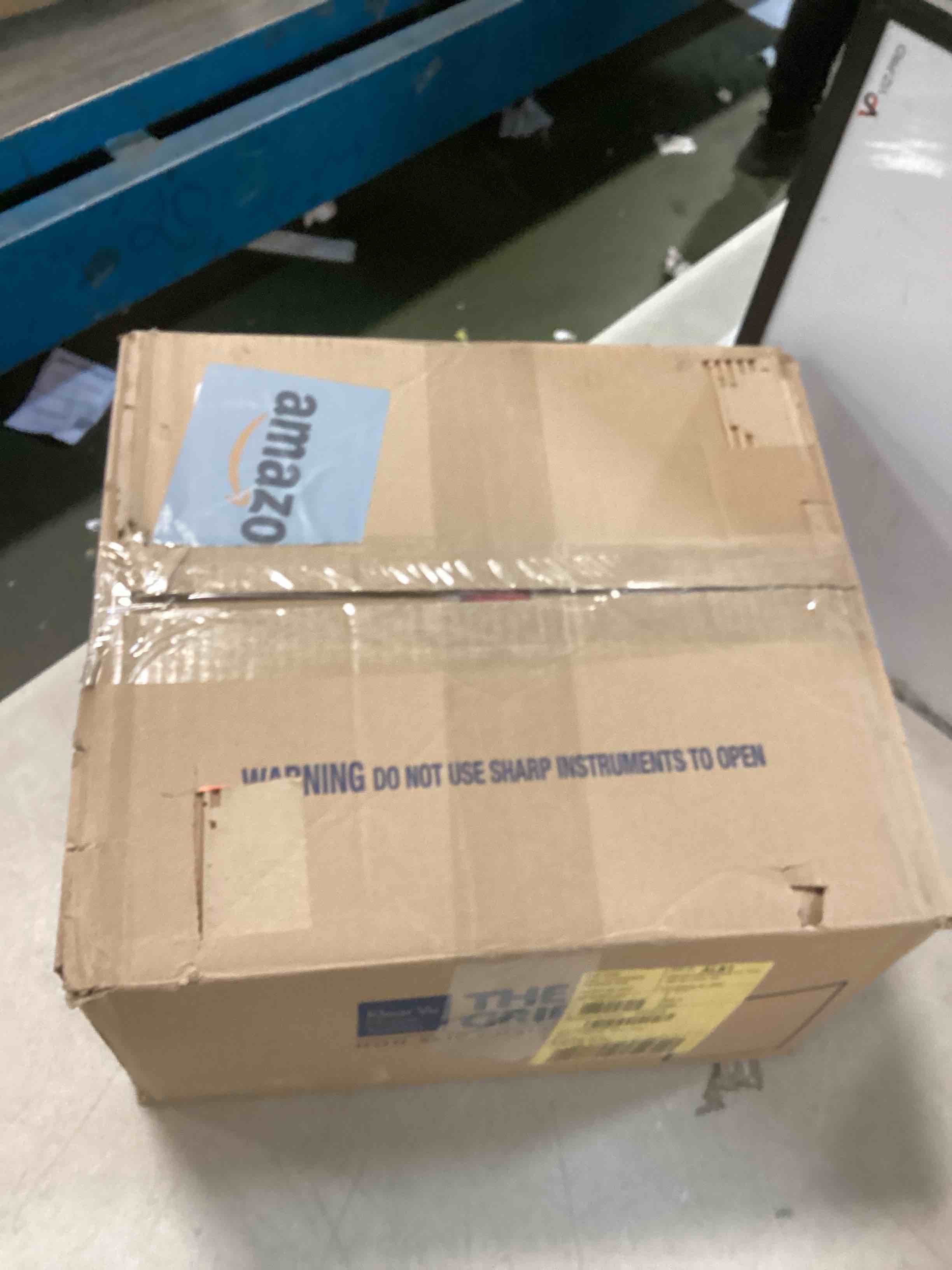 https://s3.amazonaws.com/lotting-images-prod/bidfta/BLU5710648_1715105474462.jpeg