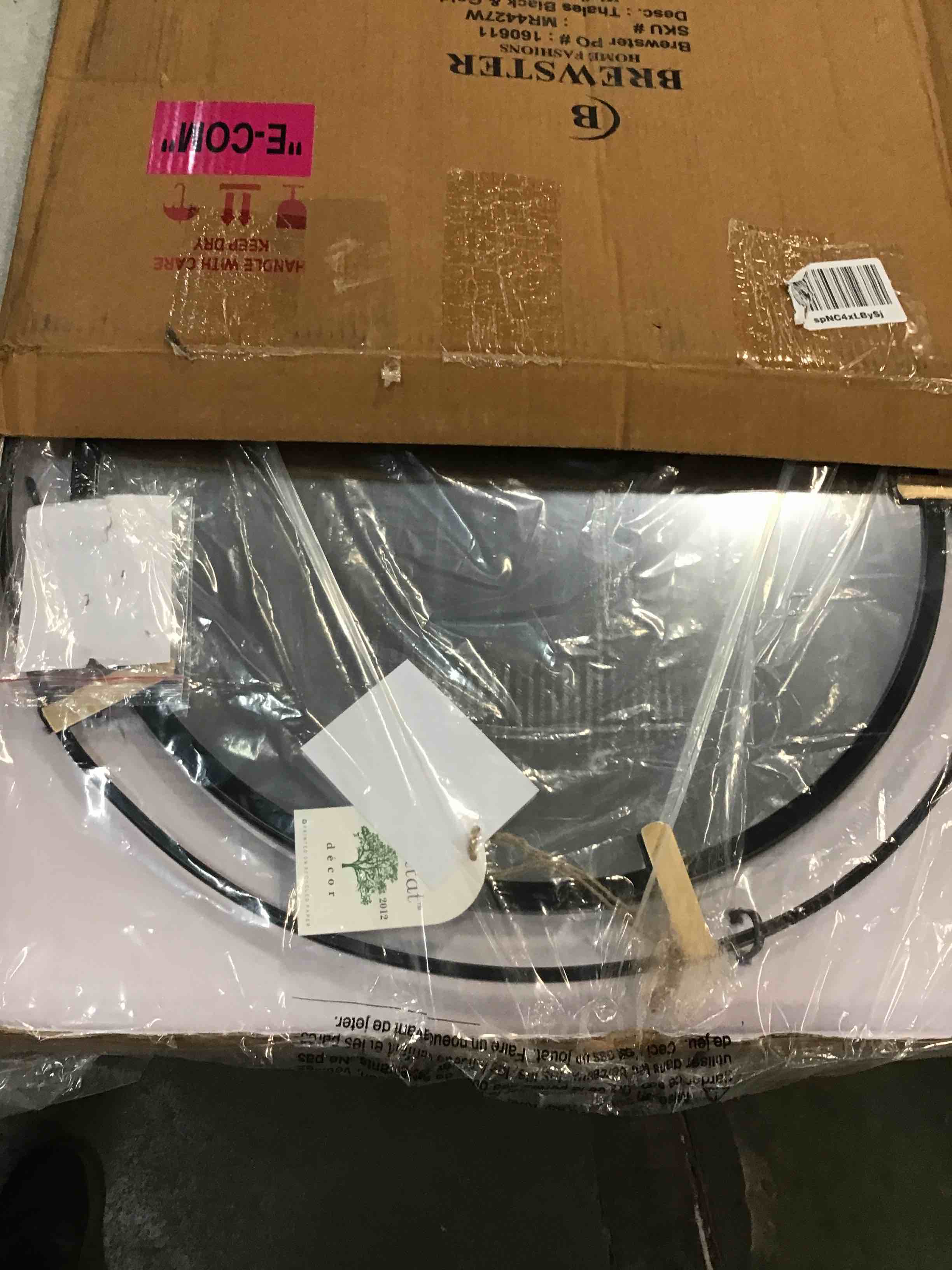 https://s3.amazonaws.com/lotting-images-prod/bidfta/BLU5710801_1716639598991.jpeg