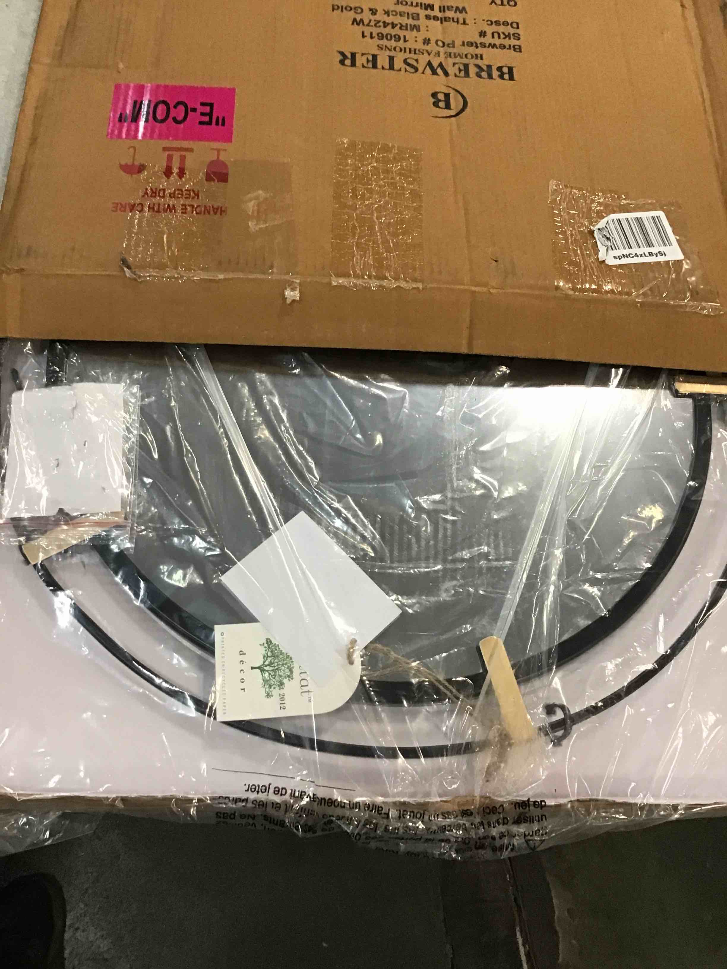 https://s3.amazonaws.com/lotting-images-prod/bidfta/BLU5710801_1716639599825.jpeg