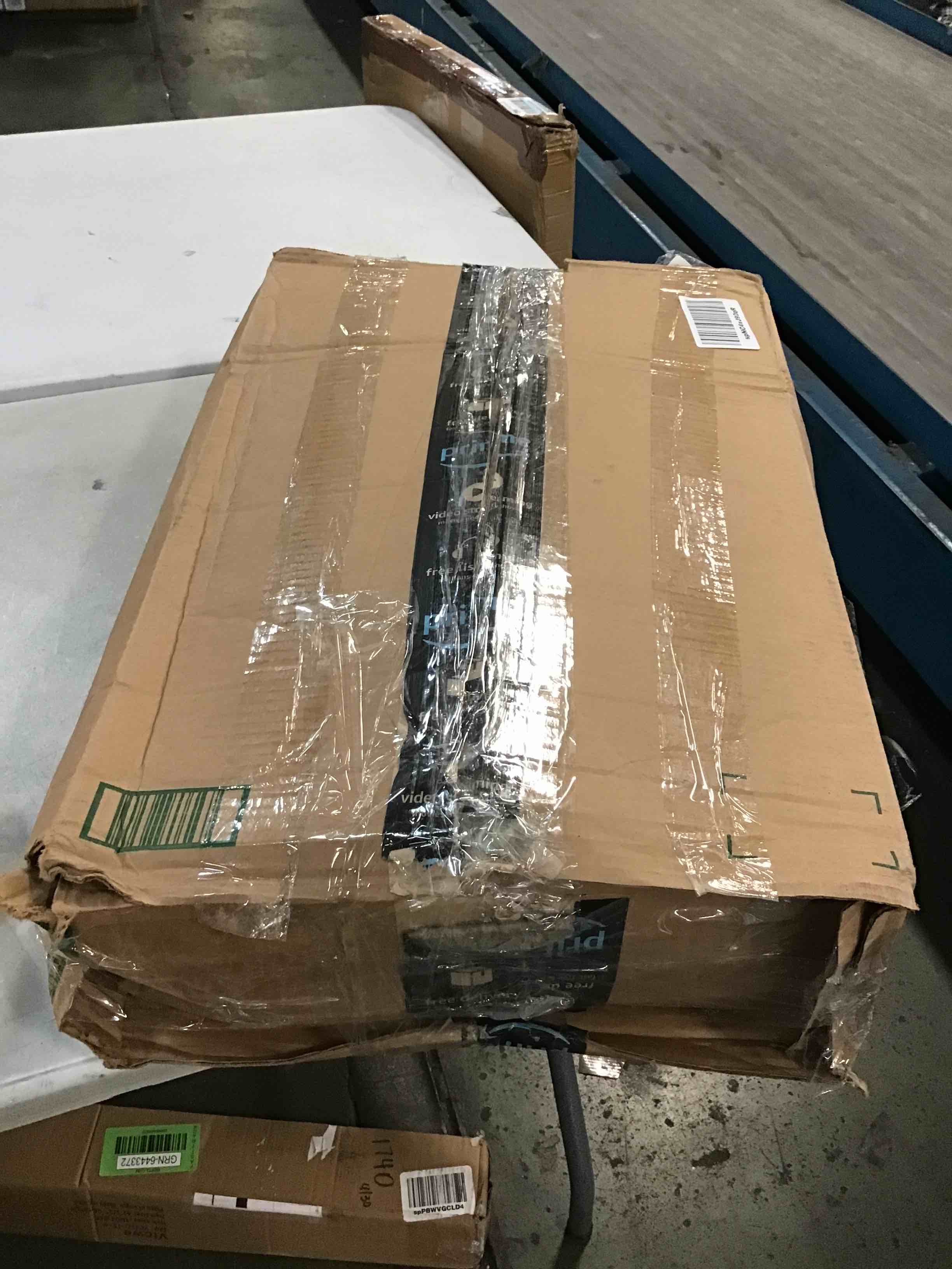 https://s3.amazonaws.com/lotting-images-prod/bidfta/BLU5710815_1716640885833.jpeg