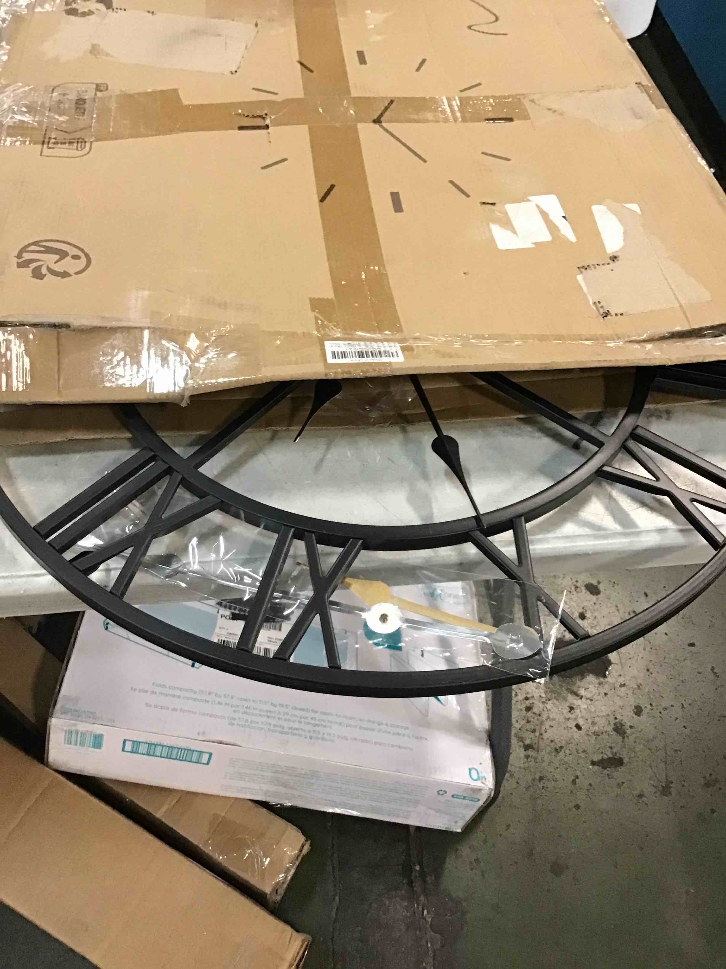 https://s3.amazonaws.com/lotting-images-prod/bidfta/BLU5710844_1716645580304.jpeg