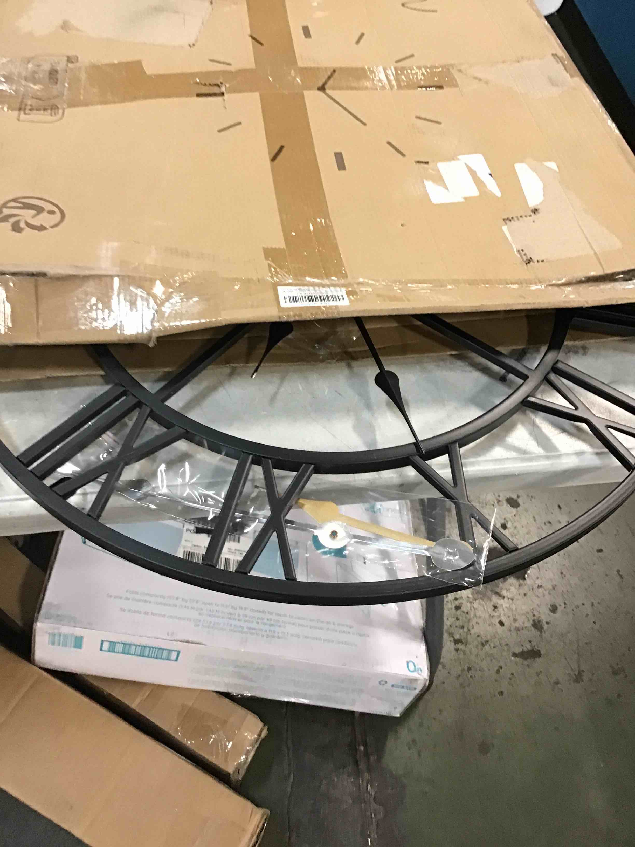 https://s3.amazonaws.com/lotting-images-prod/bidfta/BLU5710844_1716645581461.jpeg