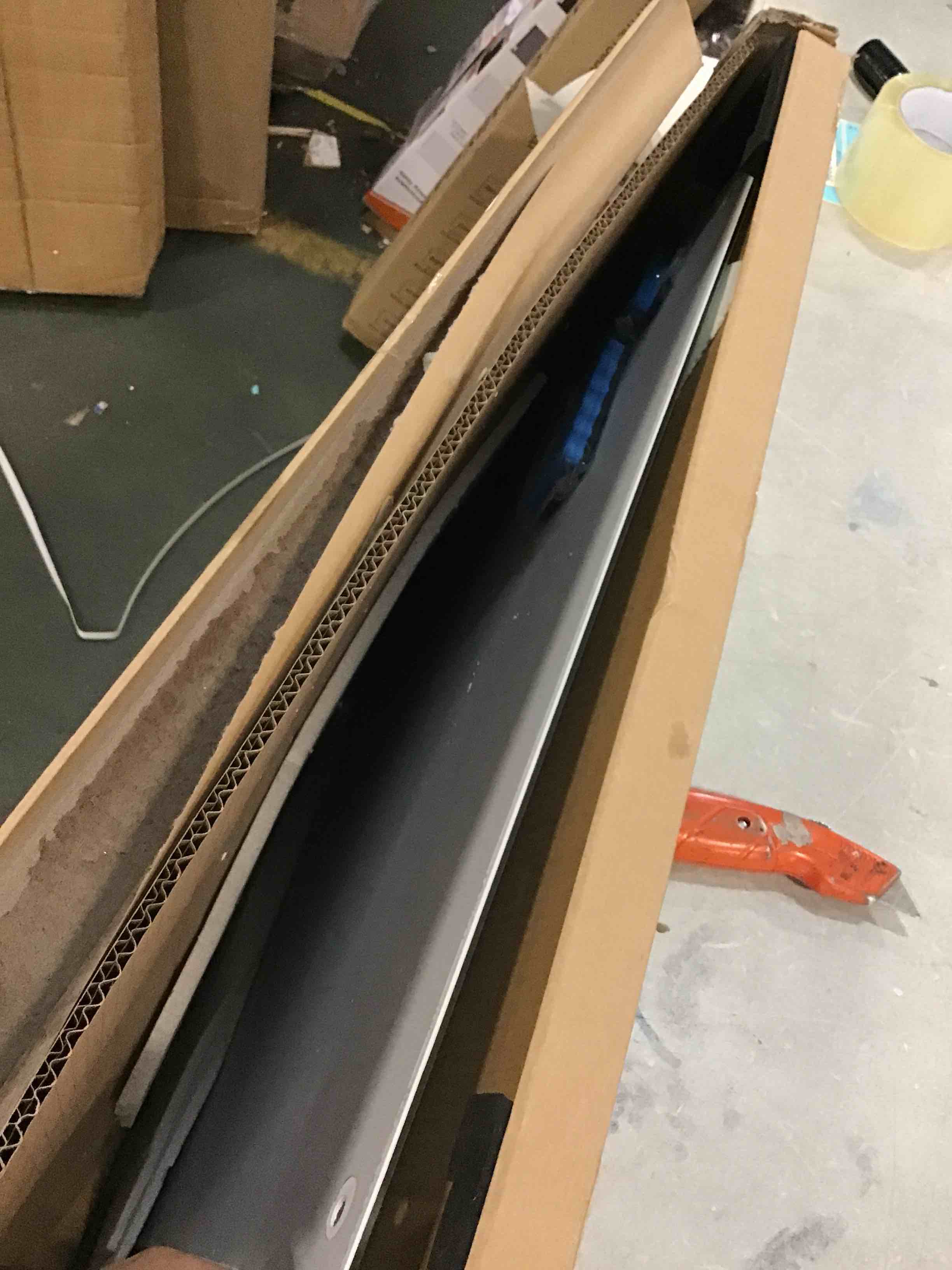 https://s3.amazonaws.com/lotting-images-prod/bidfta/BLU5710886_1716650930452.jpeg