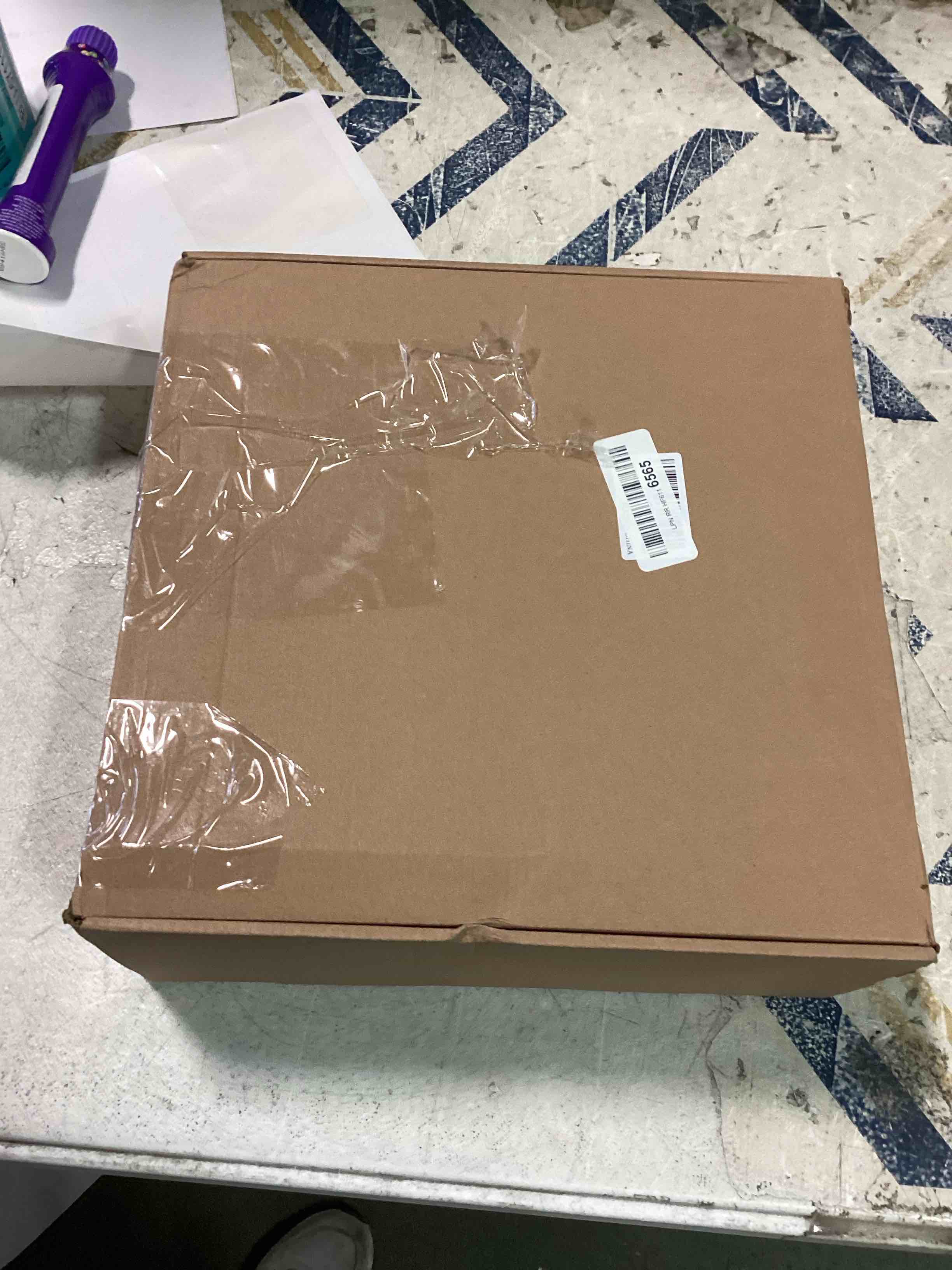 https://s3.amazonaws.com/lotting-images-prod/bidfta/BLU5711121_1714065815028.jpeg