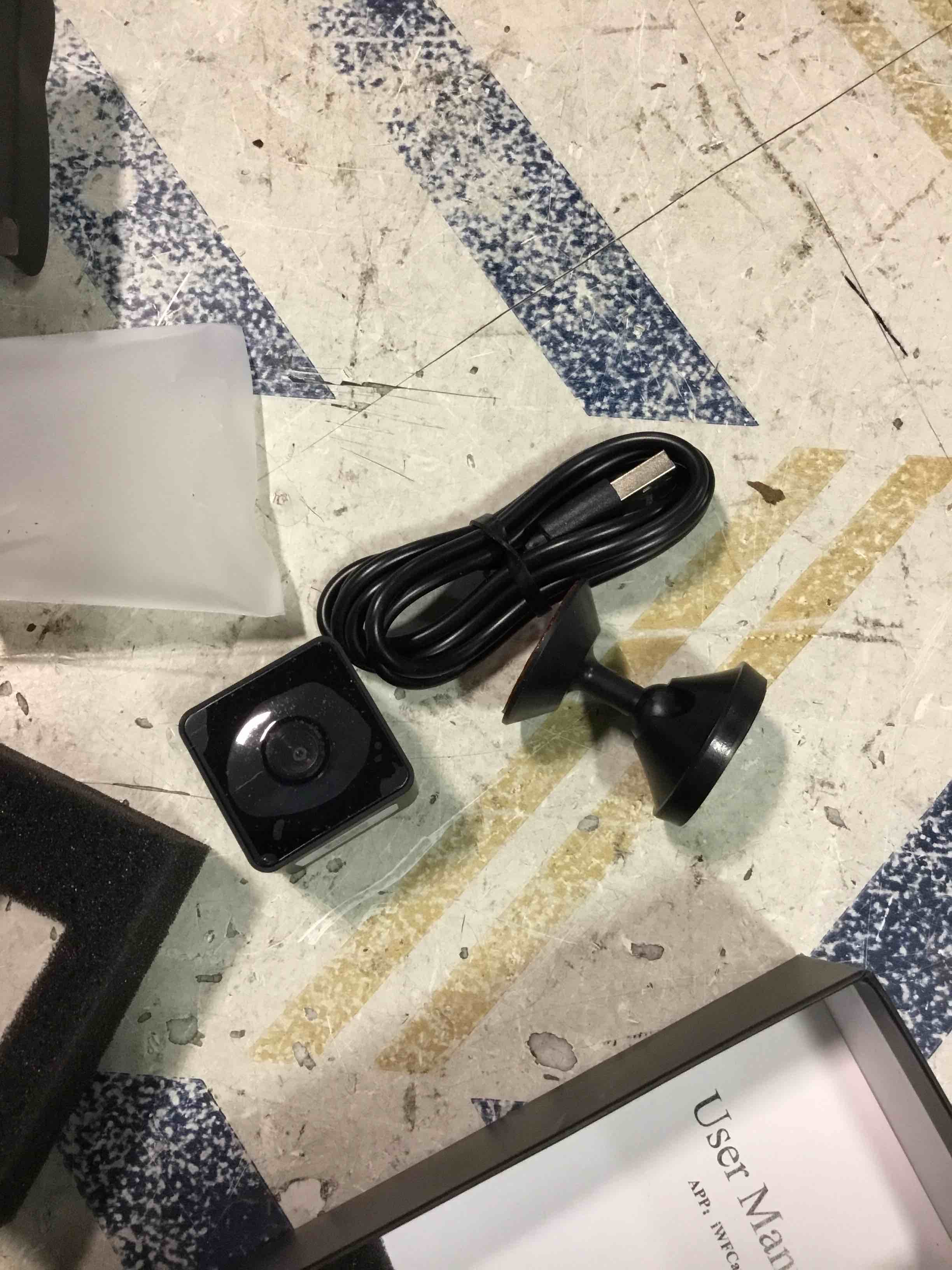https://s3.amazonaws.com/lotting-images-prod/bidfta/BLU5711335_1714151574870.jpeg