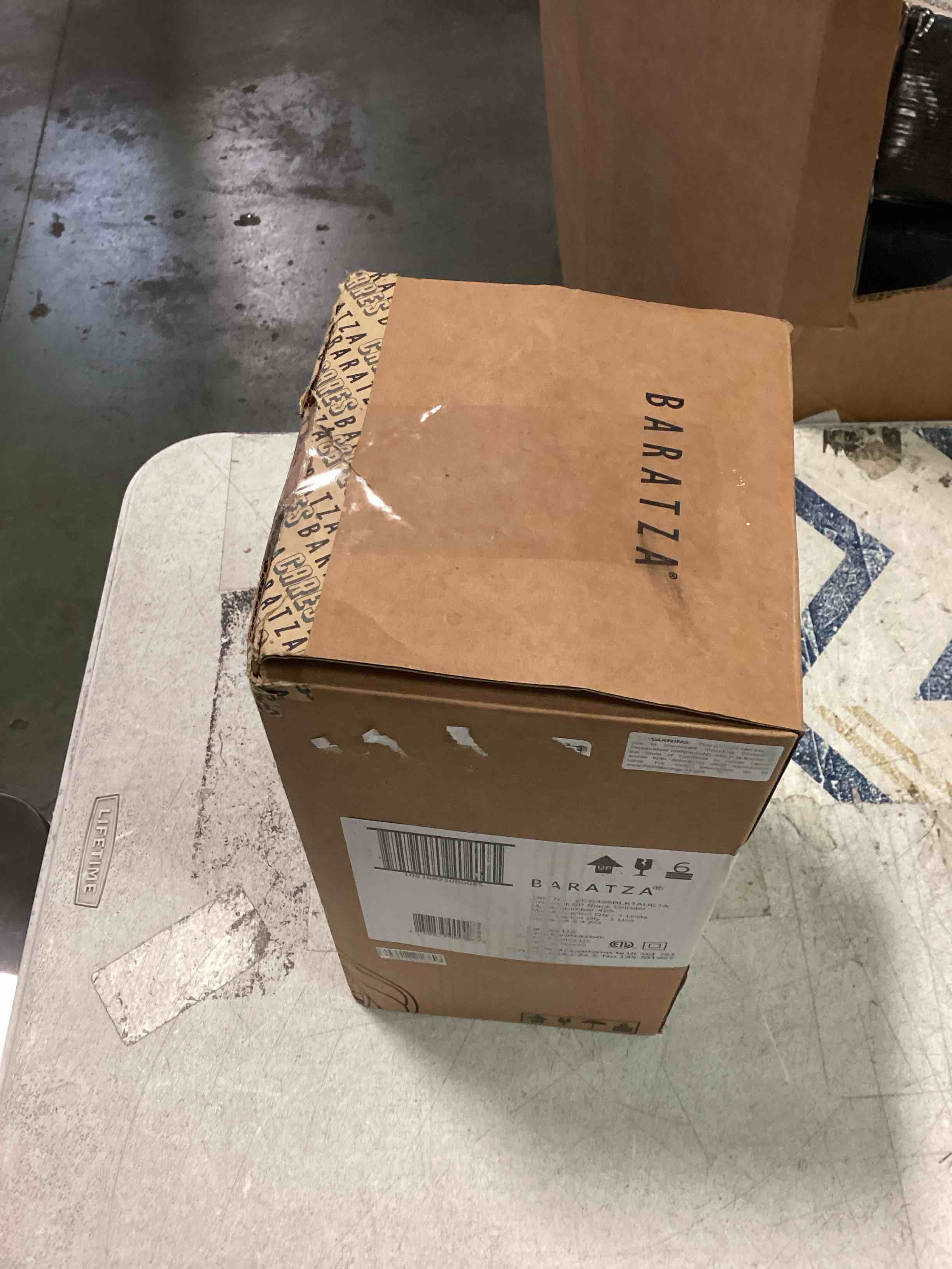 https://s3.amazonaws.com/lotting-images-prod/bidfta/BLU5711490_1714400512338.jpeg