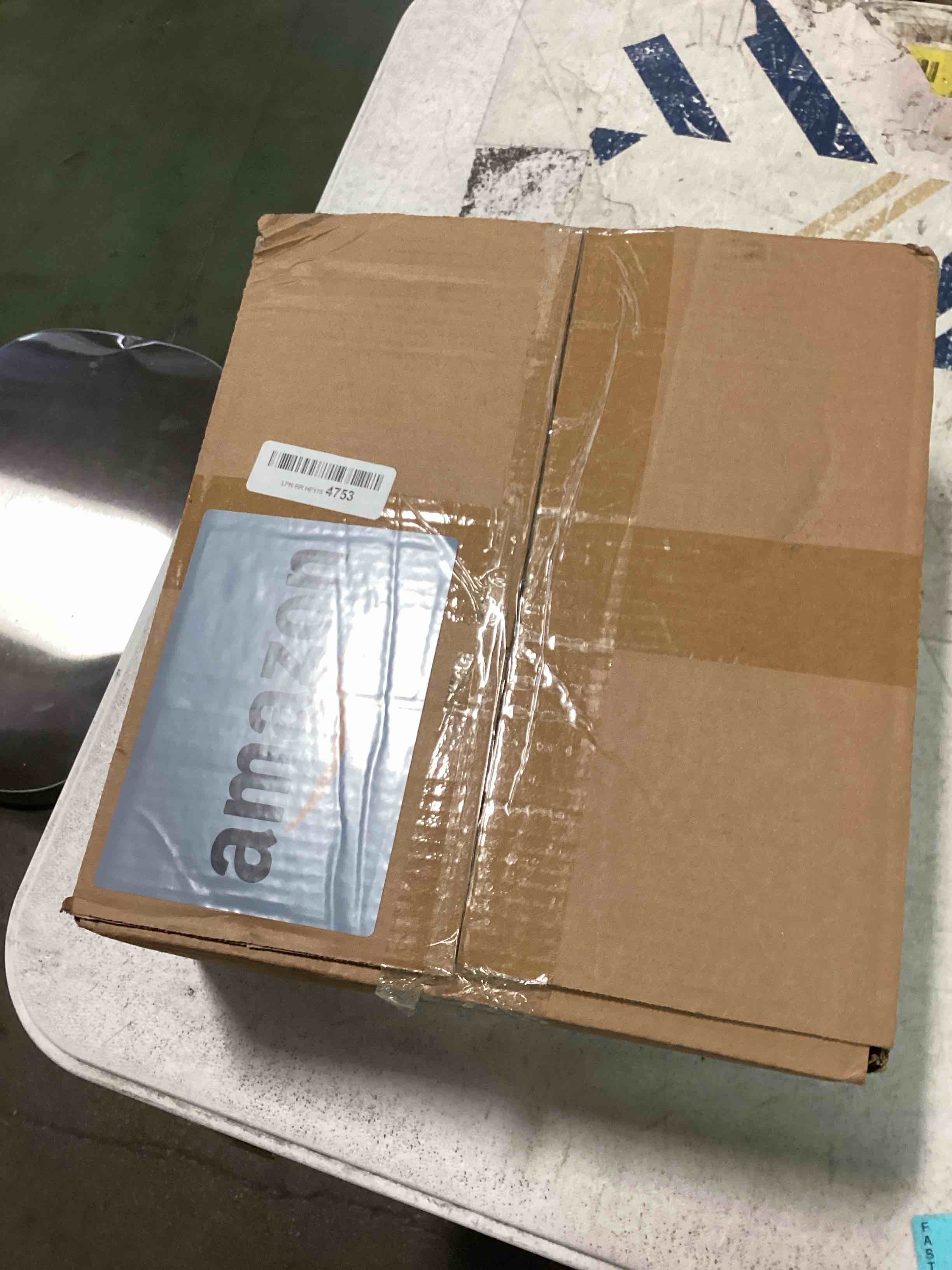https://s3.amazonaws.com/lotting-images-prod/bidfta/BLU5711565_1714414897902.jpeg