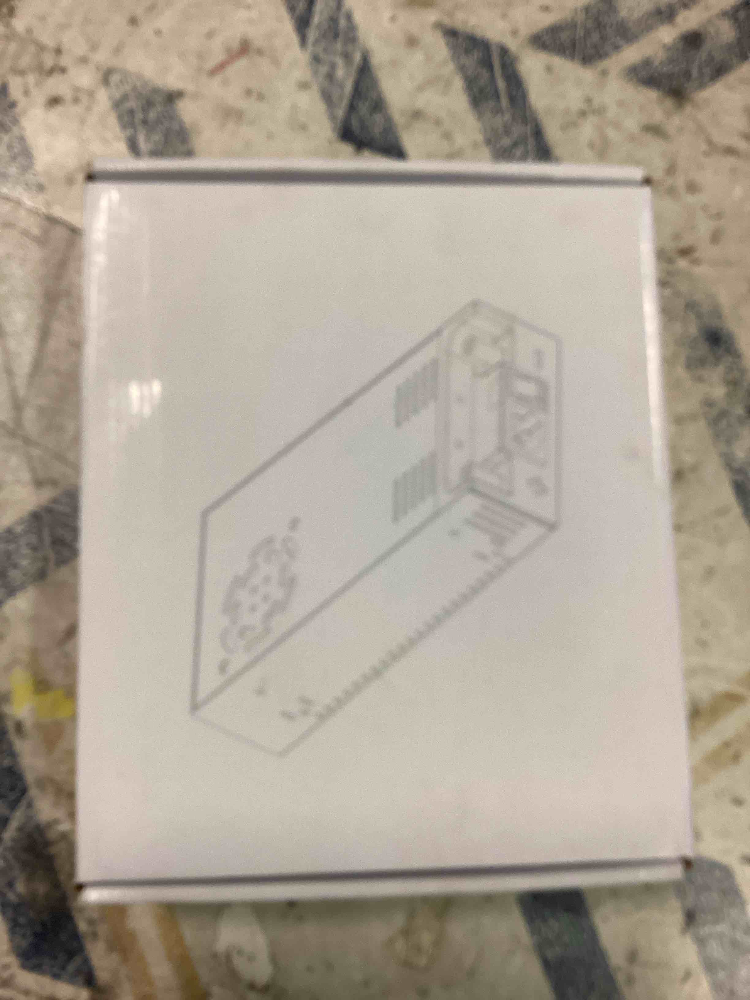 https://s3.amazonaws.com/lotting-images-prod/bidfta/BLU5712136_1714591627824.jpeg