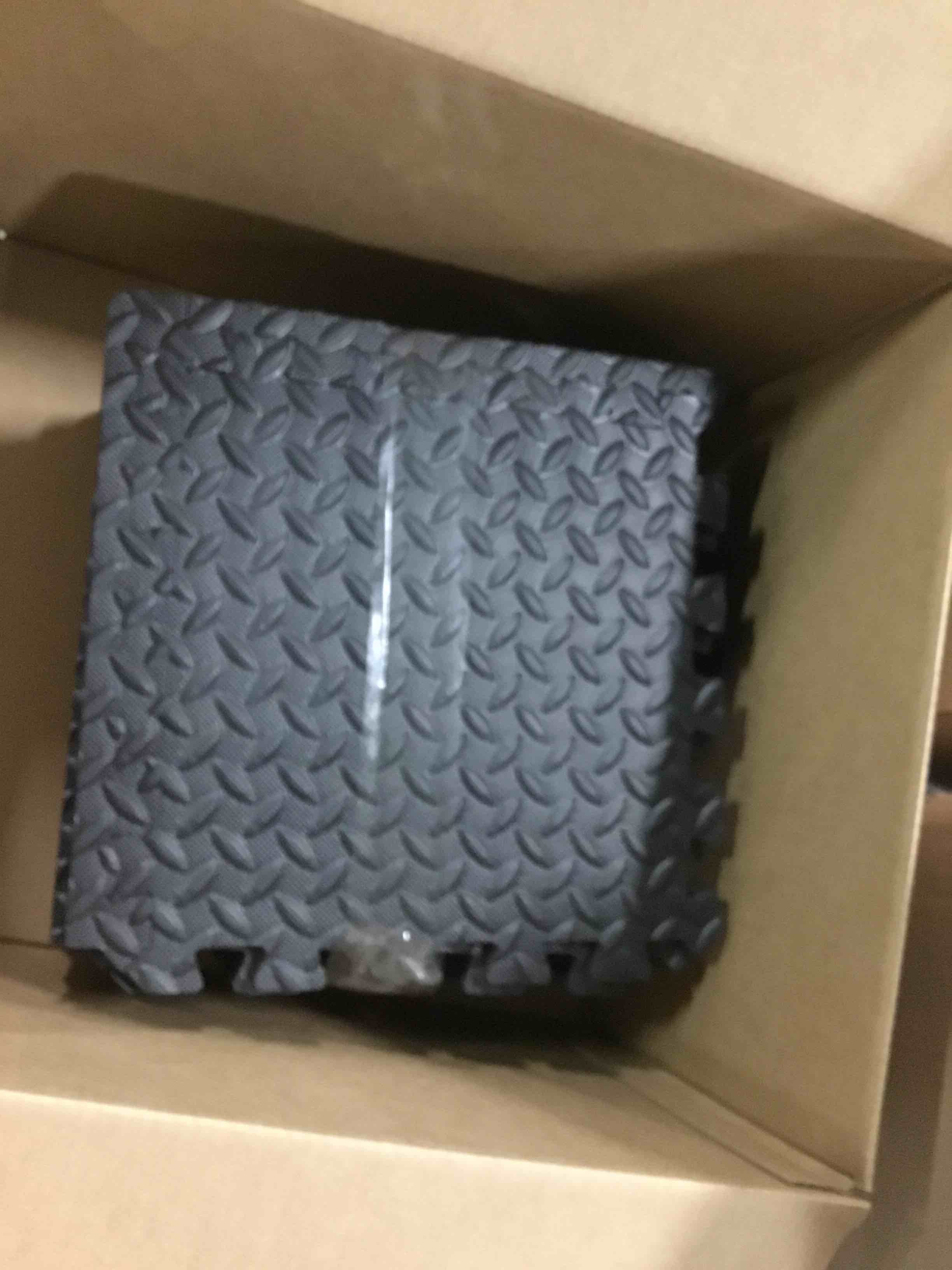 https://s3.amazonaws.com/lotting-images-prod/bidfta/BLU5712602_1713985011778.jpeg