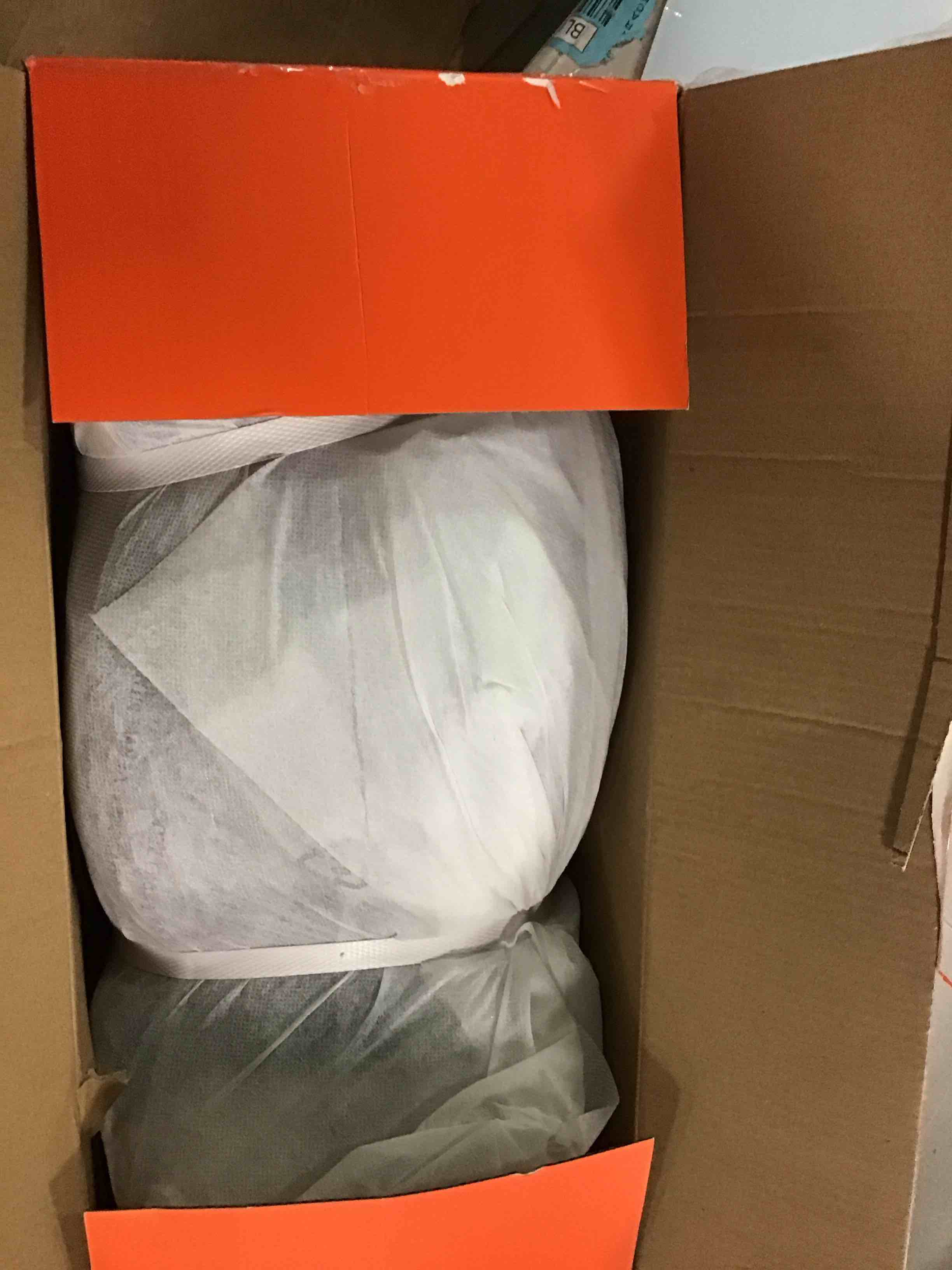 https://s3.amazonaws.com/lotting-images-prod/bidfta/BLU5713300_1714417412511.jpeg