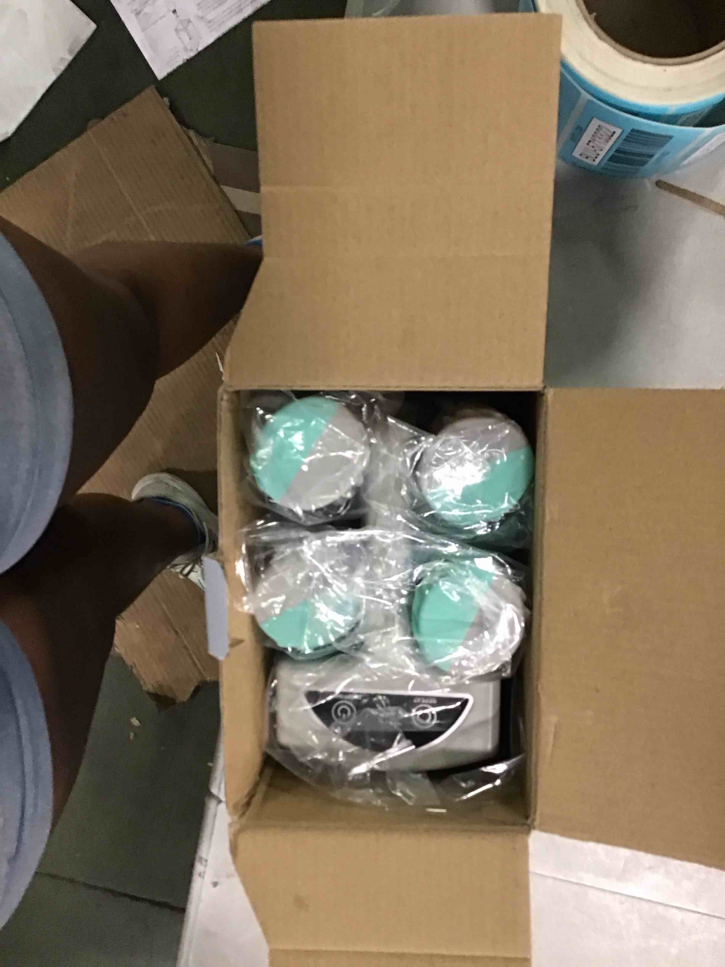 https://s3.amazonaws.com/lotting-images-prod/bidfta/BLU5713317_1714419354462.jpeg