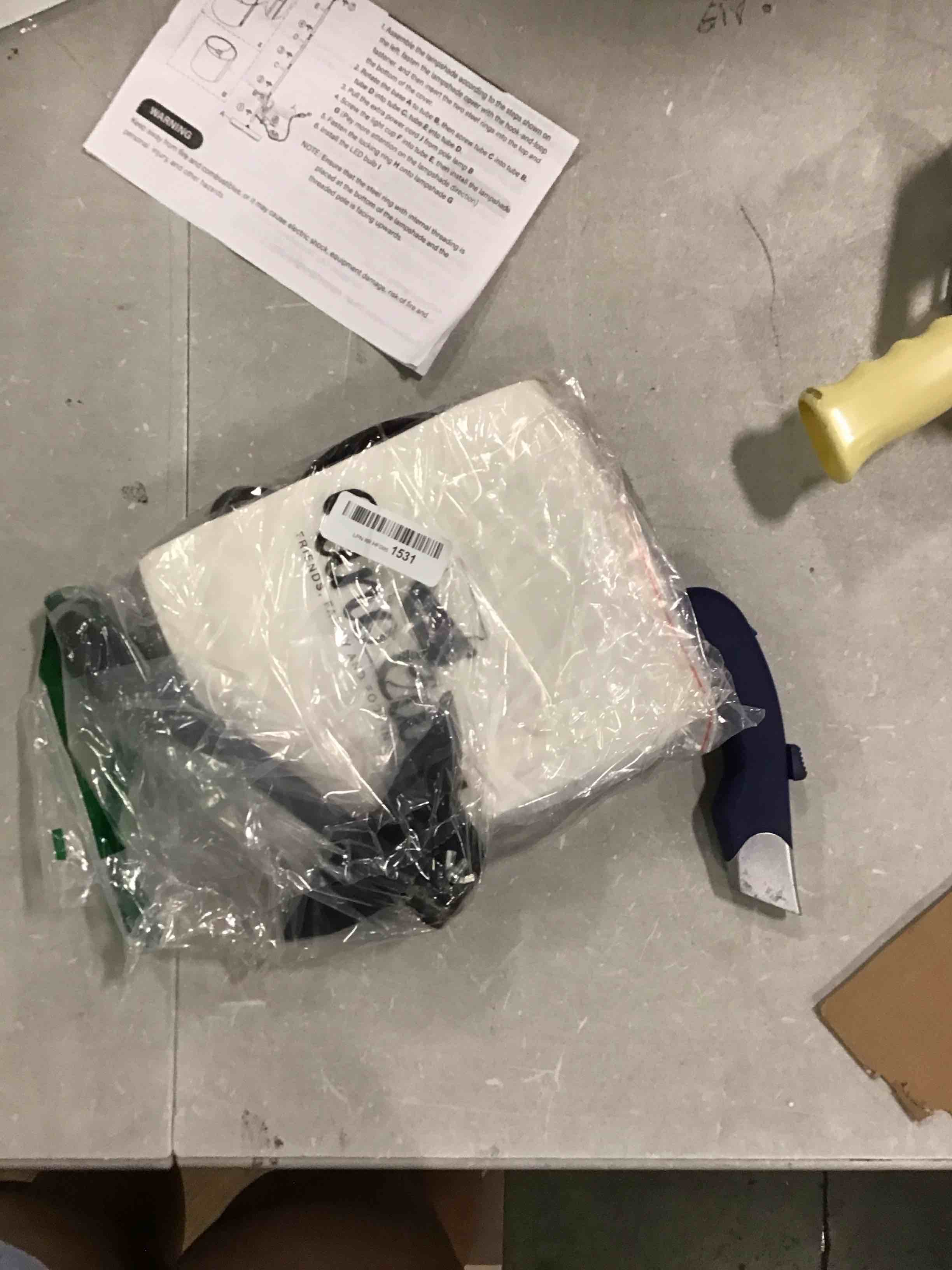 https://s3.amazonaws.com/lotting-images-prod/bidfta/BLU5713323_1714420008441.jpeg