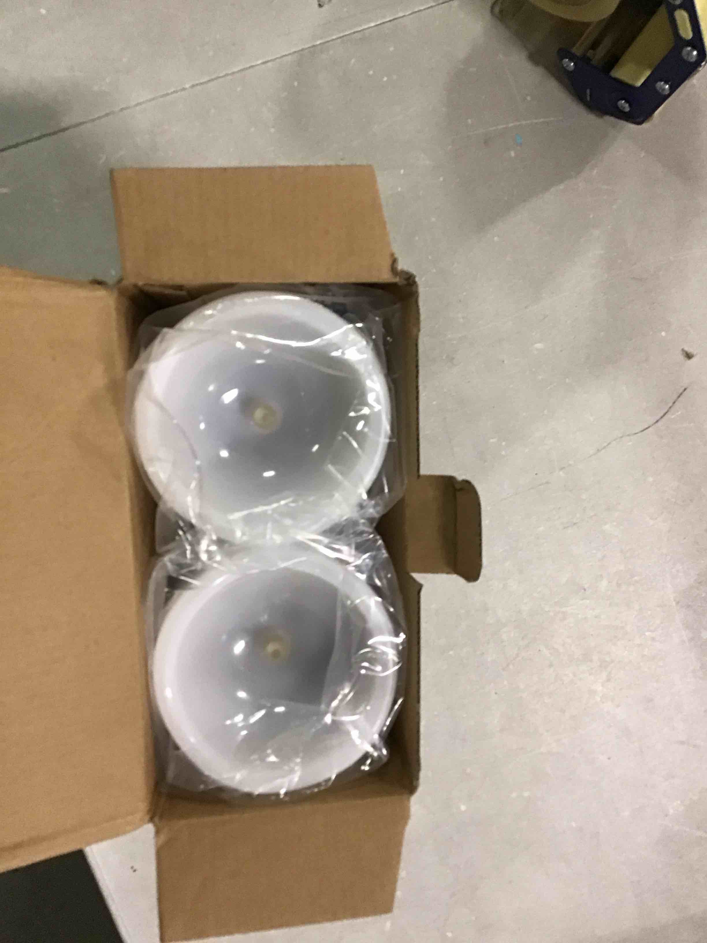 https://s3.amazonaws.com/lotting-images-prod/bidfta/BLU5713337_1714421516876.jpeg