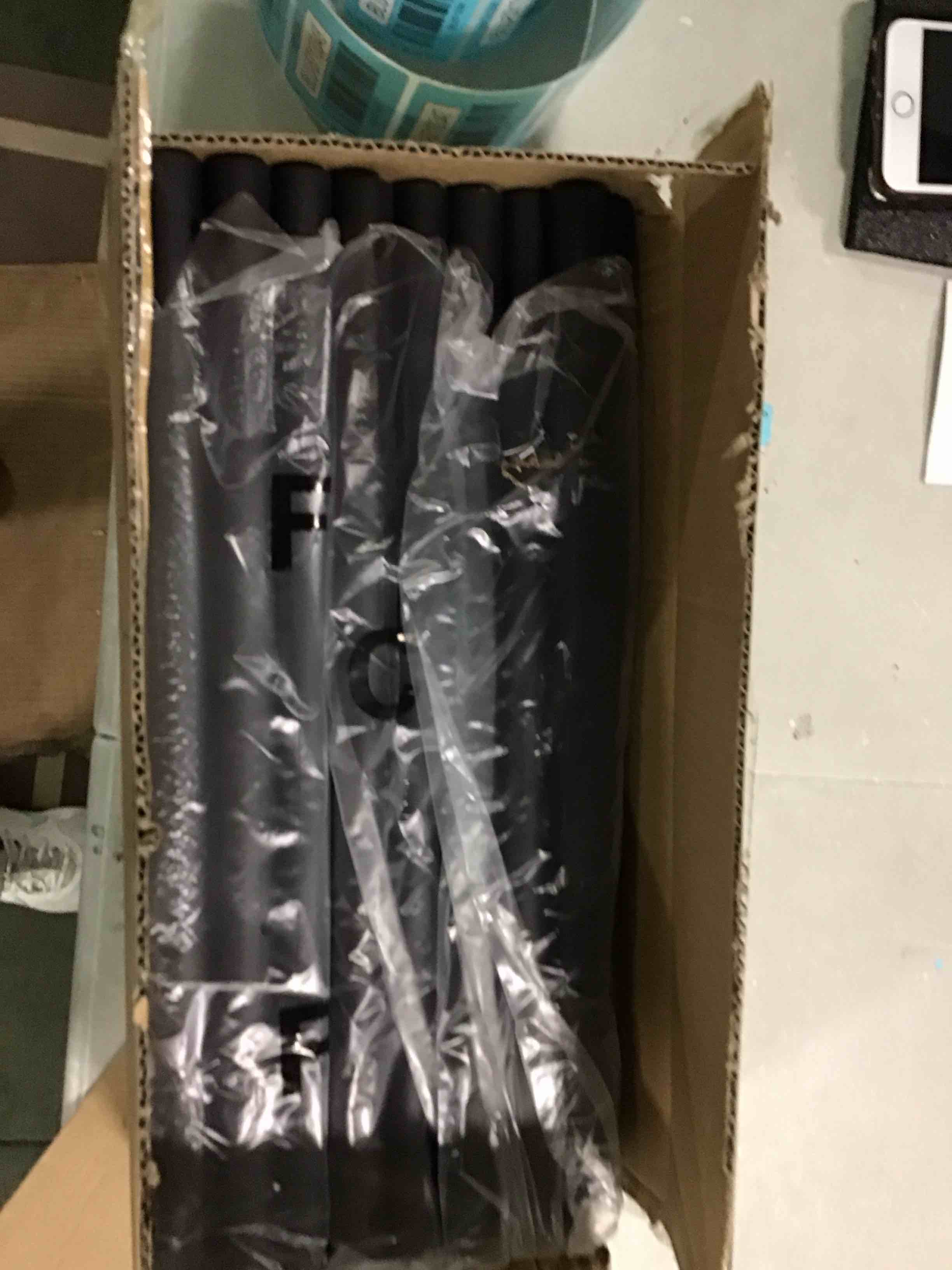 https://s3.amazonaws.com/lotting-images-prod/bidfta/BLU5713339_1714421635908.jpeg