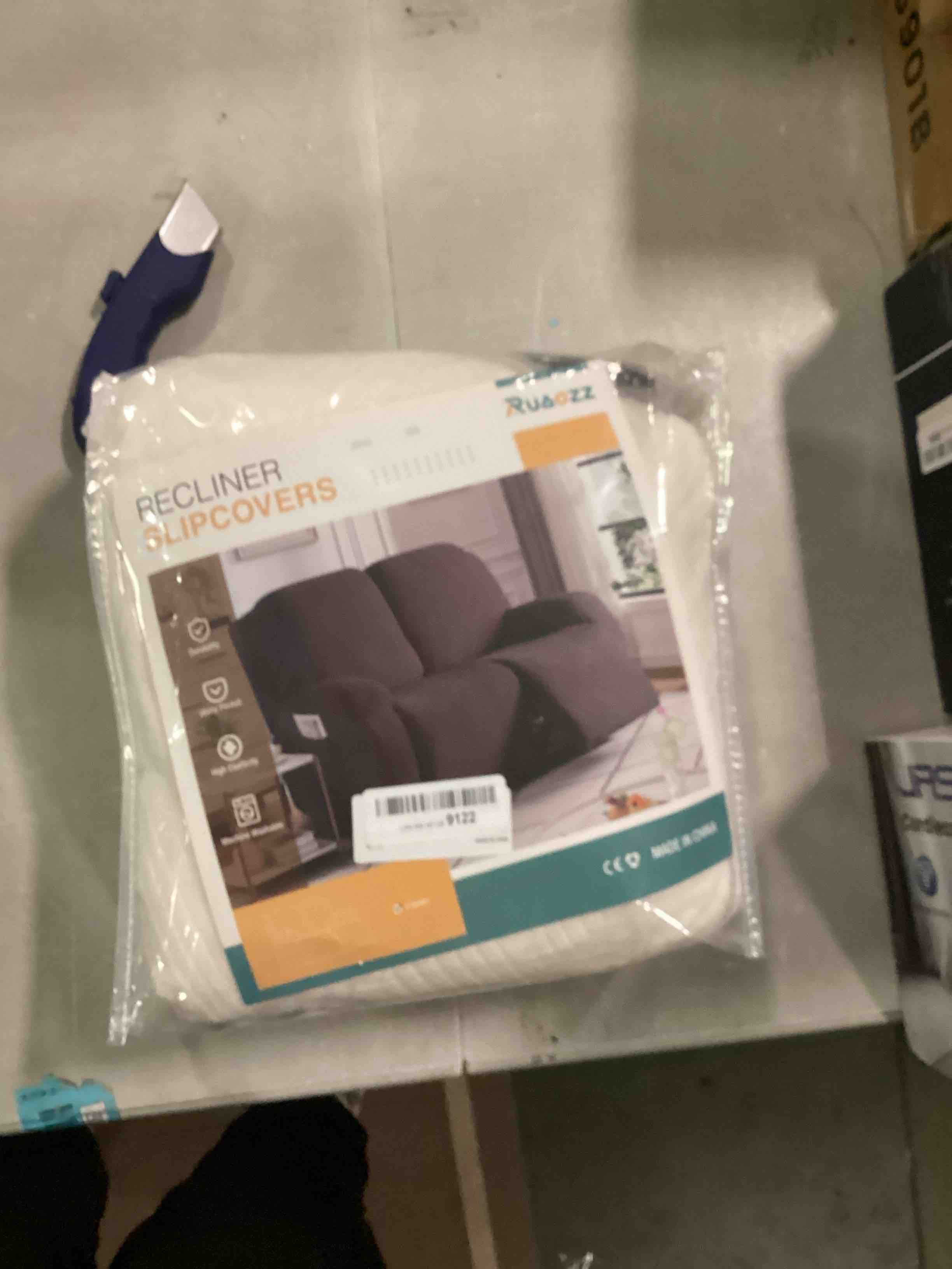 https://s3.amazonaws.com/lotting-images-prod/bidfta/BLU5713371_1714481264585.jpeg