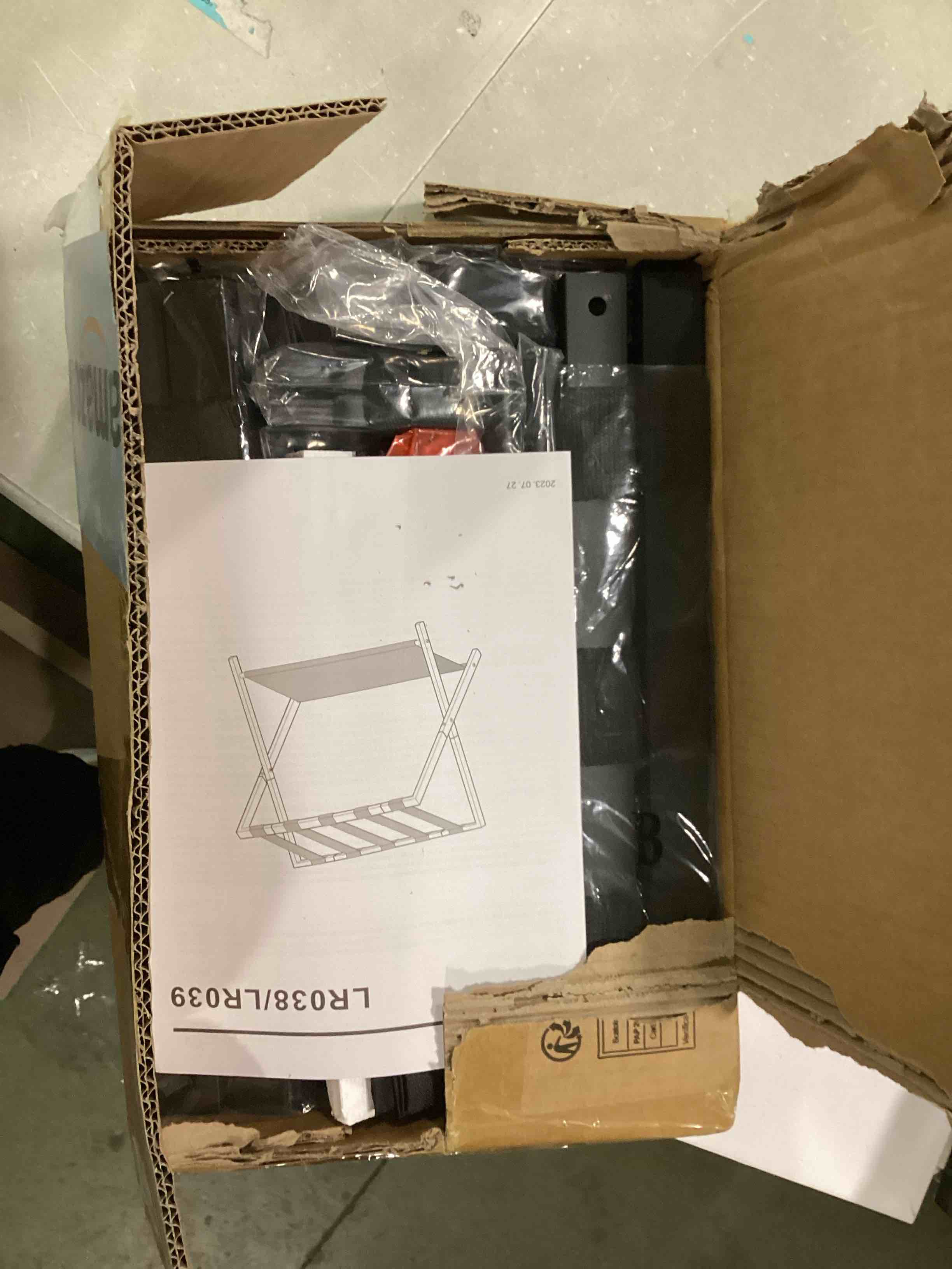https://s3.amazonaws.com/lotting-images-prod/bidfta/BLU5713378_1714481767759.jpeg