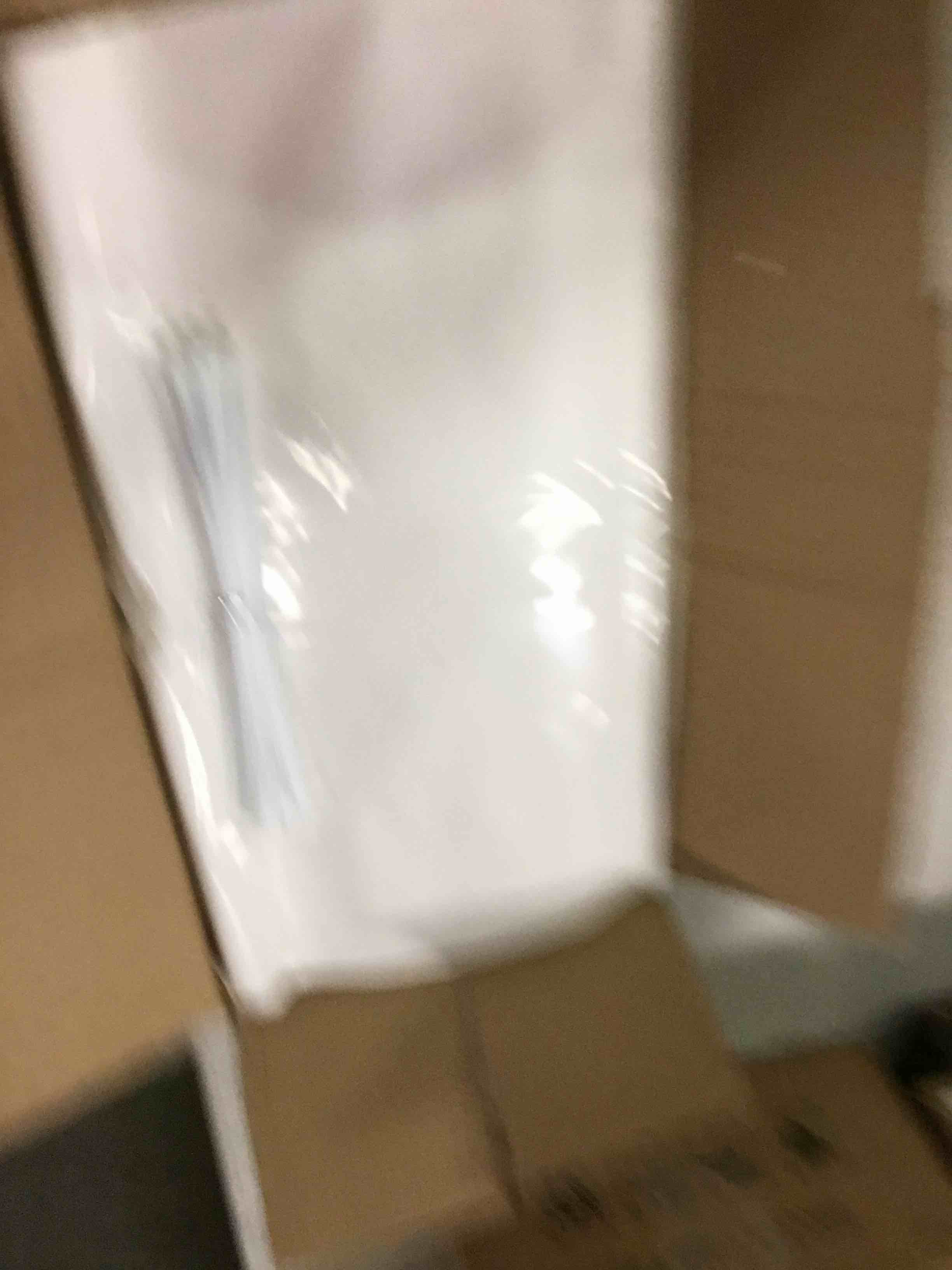 https://s3.amazonaws.com/lotting-images-prod/bidfta/BLU5713691_1714574977652.jpeg