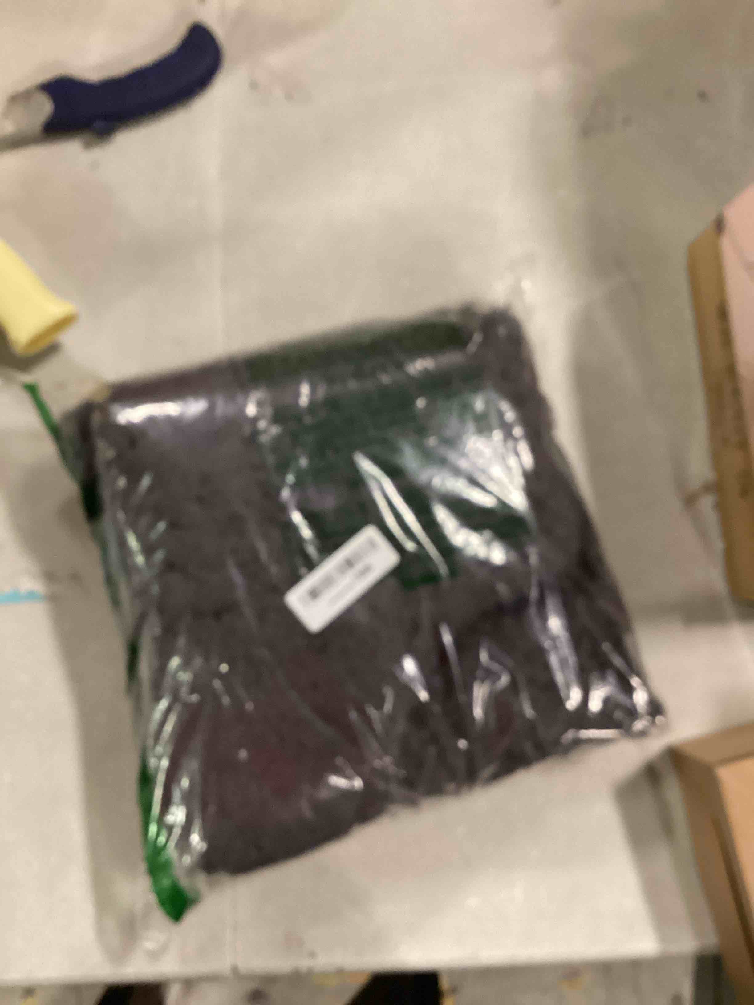 https://s3.amazonaws.com/lotting-images-prod/bidfta/BLU5713772_1714585024722.jpeg